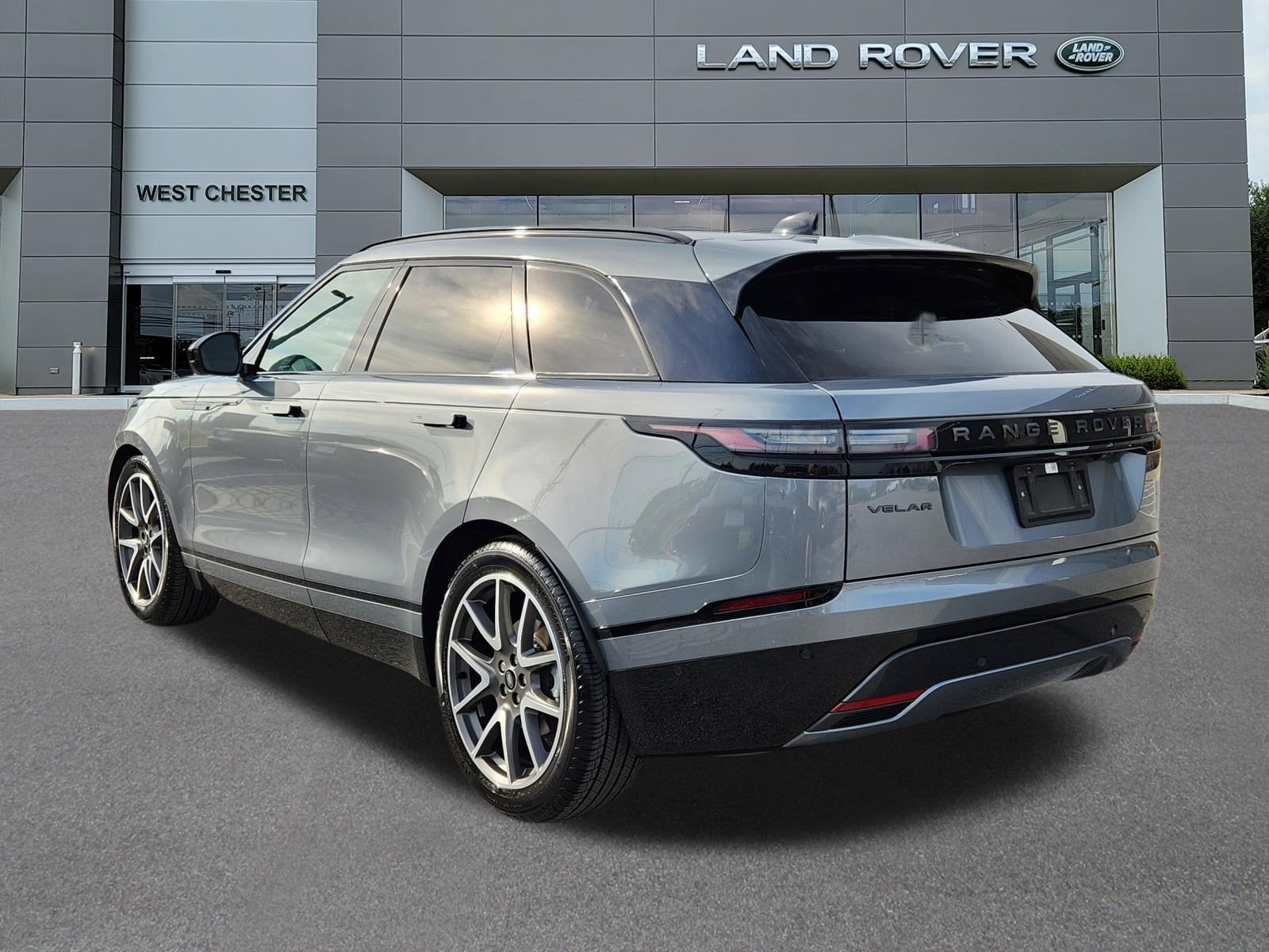 2026 Land Rover Range Rover Velar Dynamic SE
