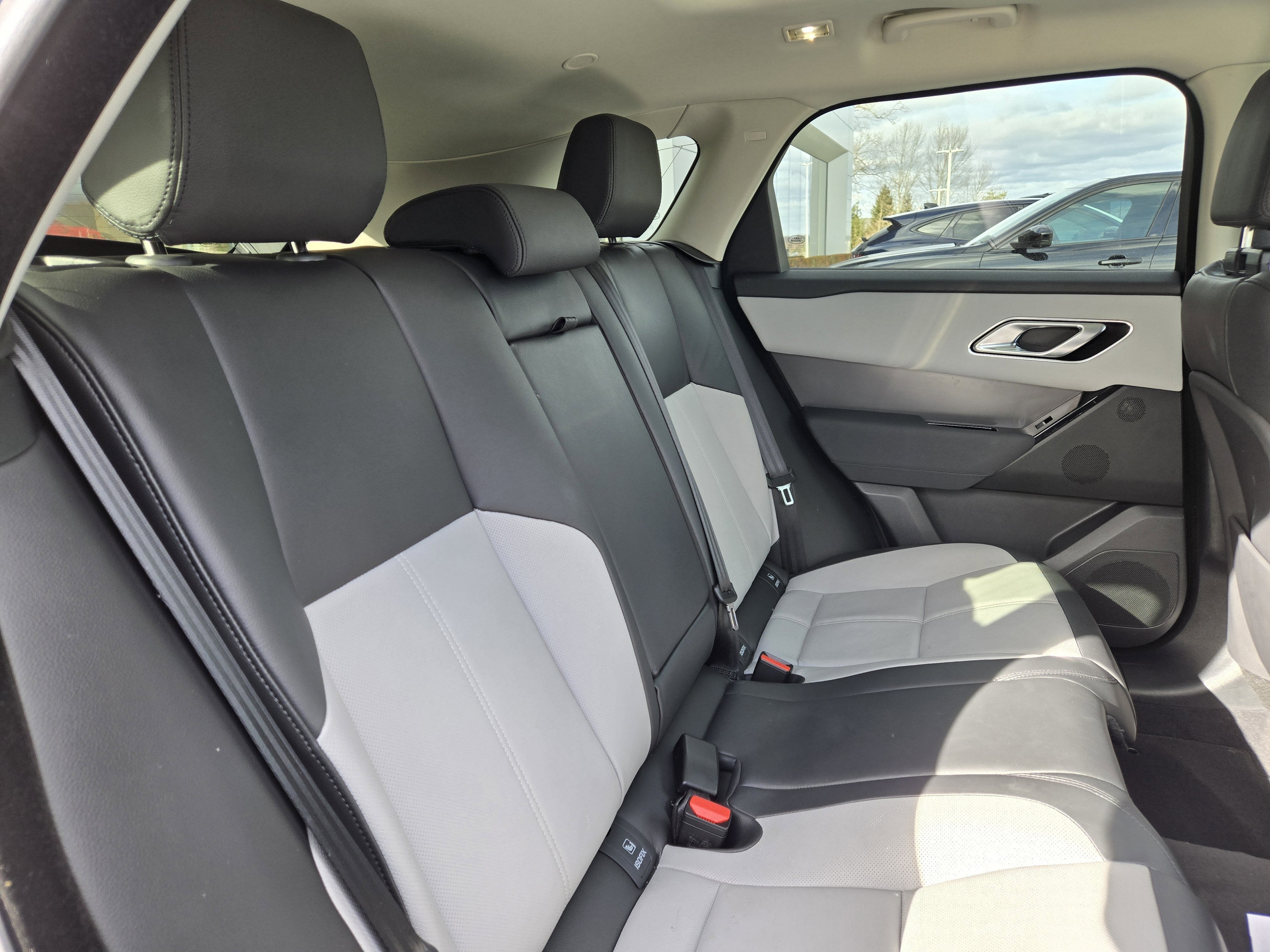 2025 Land Rover Range Rover Velar Dynamic SE