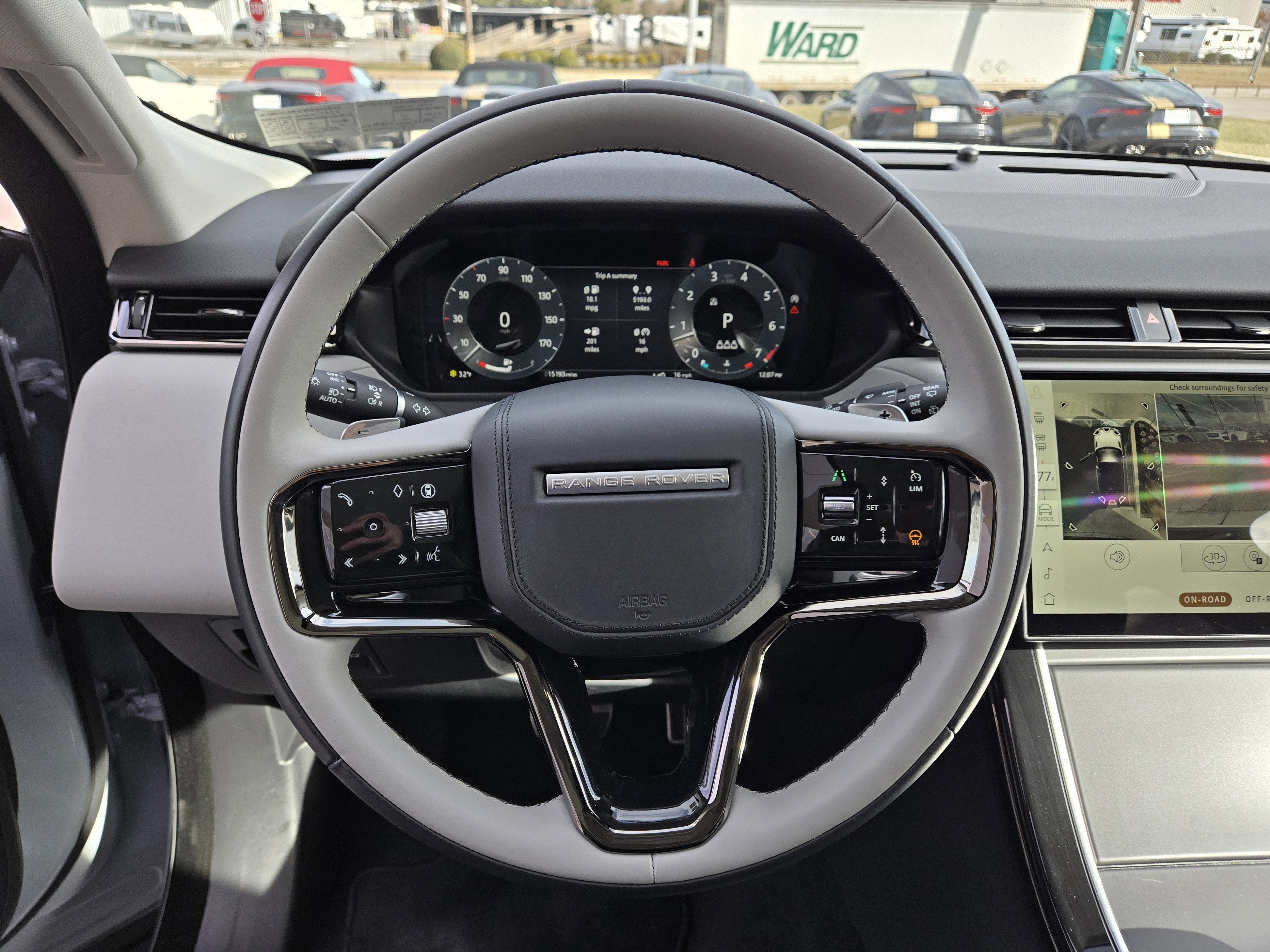 2025 Land Rover Range Rover Velar Dynamic SE