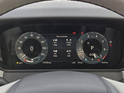 2025 Land Rover Range Rover Velar Dynamic SE