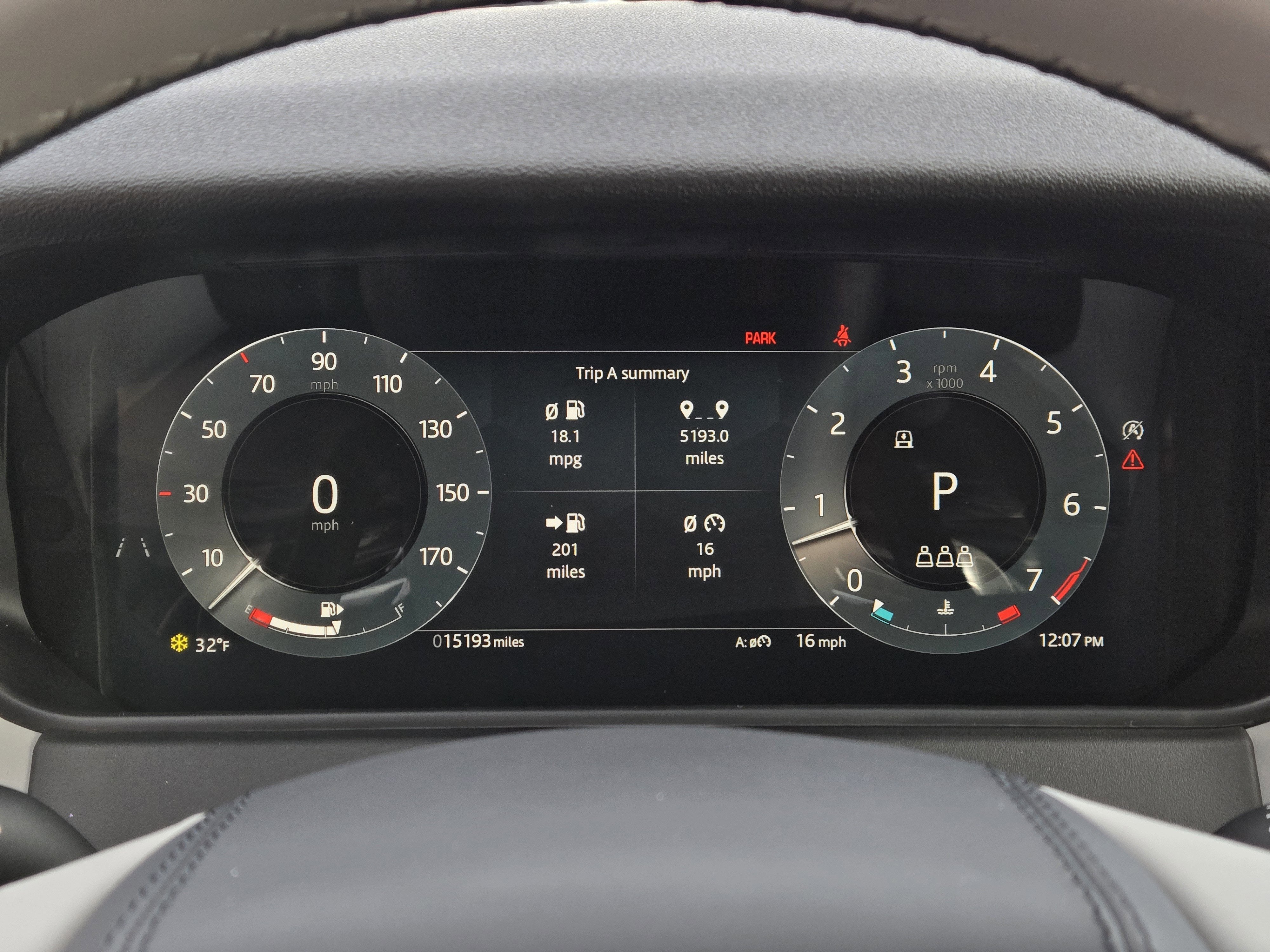 2025 Land Rover Range Rover Velar Dynamic SE