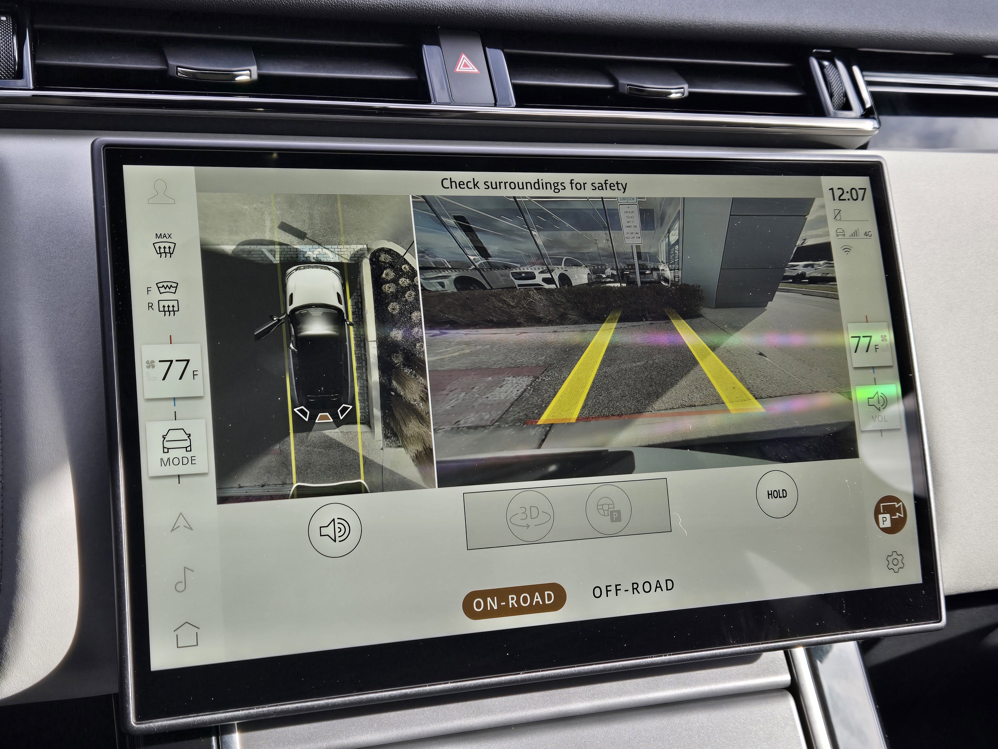 2025 Land Rover Range Rover Velar Dynamic SE