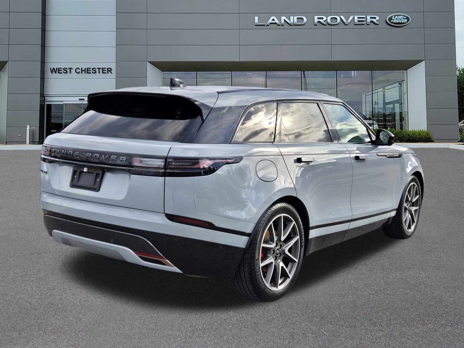 2025 Land Rover Range Rover Velar Dynamic SE