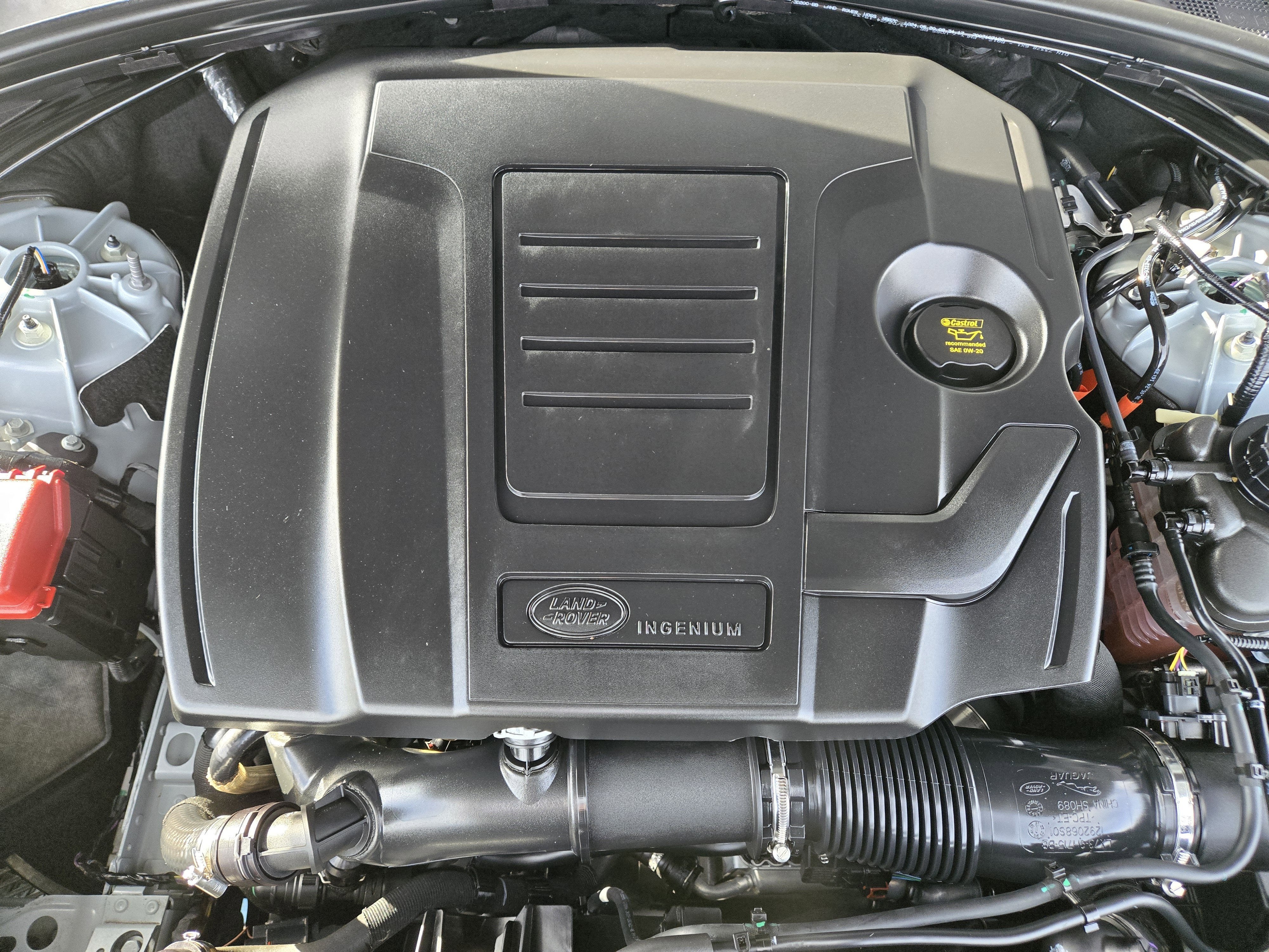 2025 Land Rover Range Rover Velar Dynamic SE