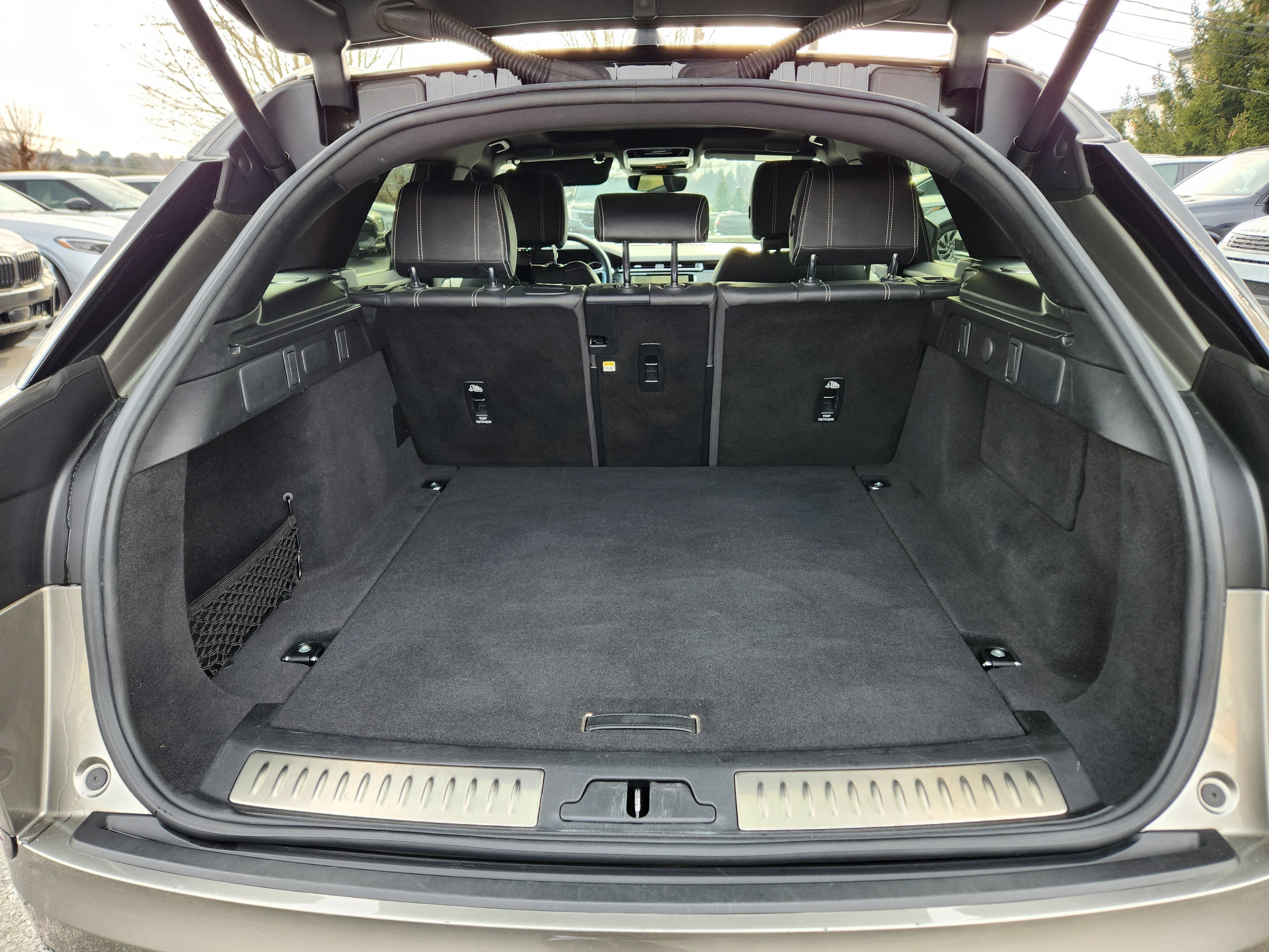 2022 Land Rover Range Rover Velar P250 R-Dynamic S