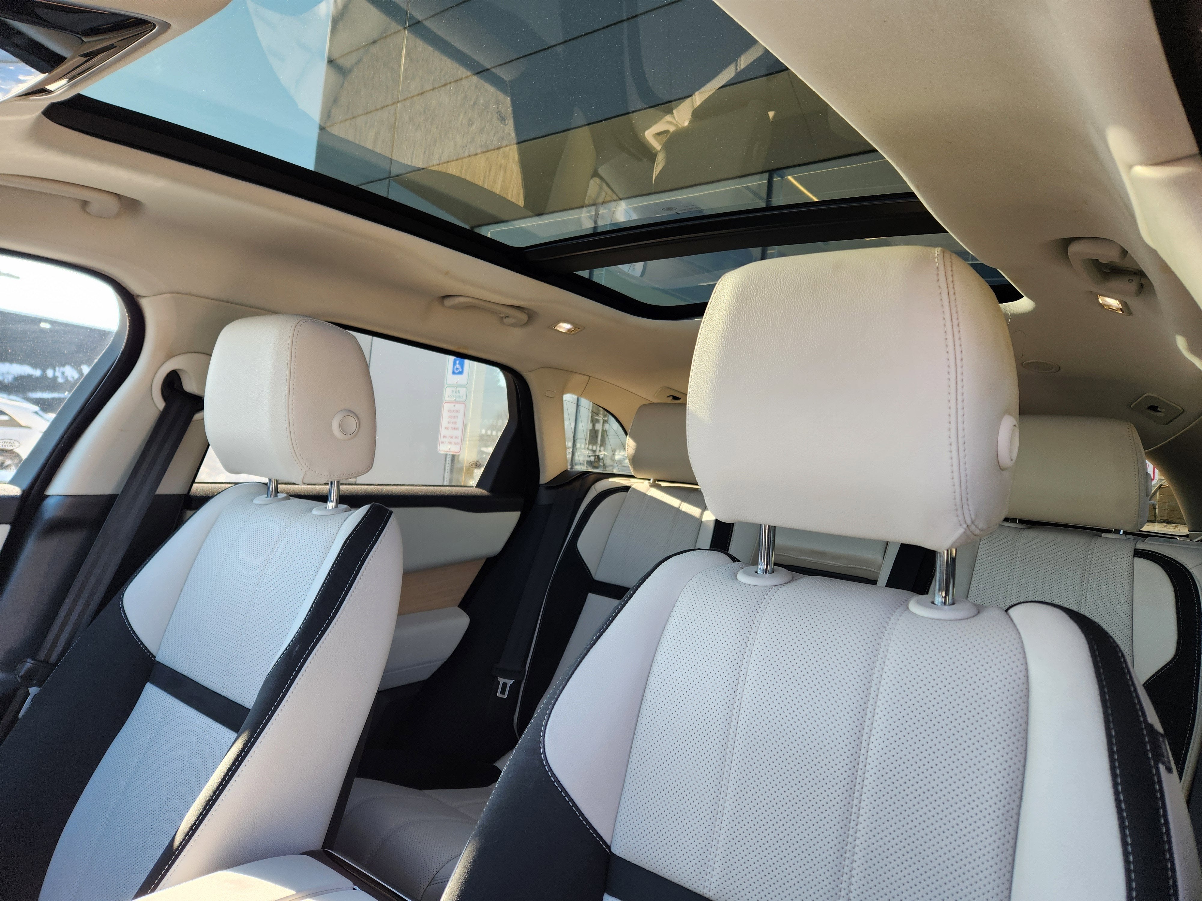 2022 Land Rover Range Rover Velar P250 R-Dynamic S