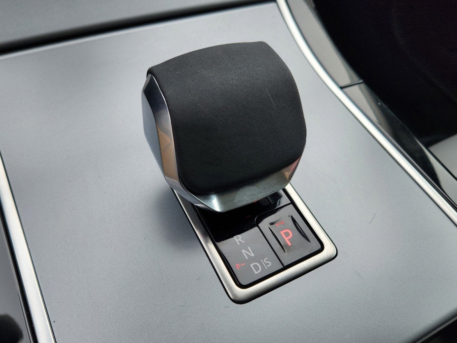 2024 Land Rover Range Rover Evoque S