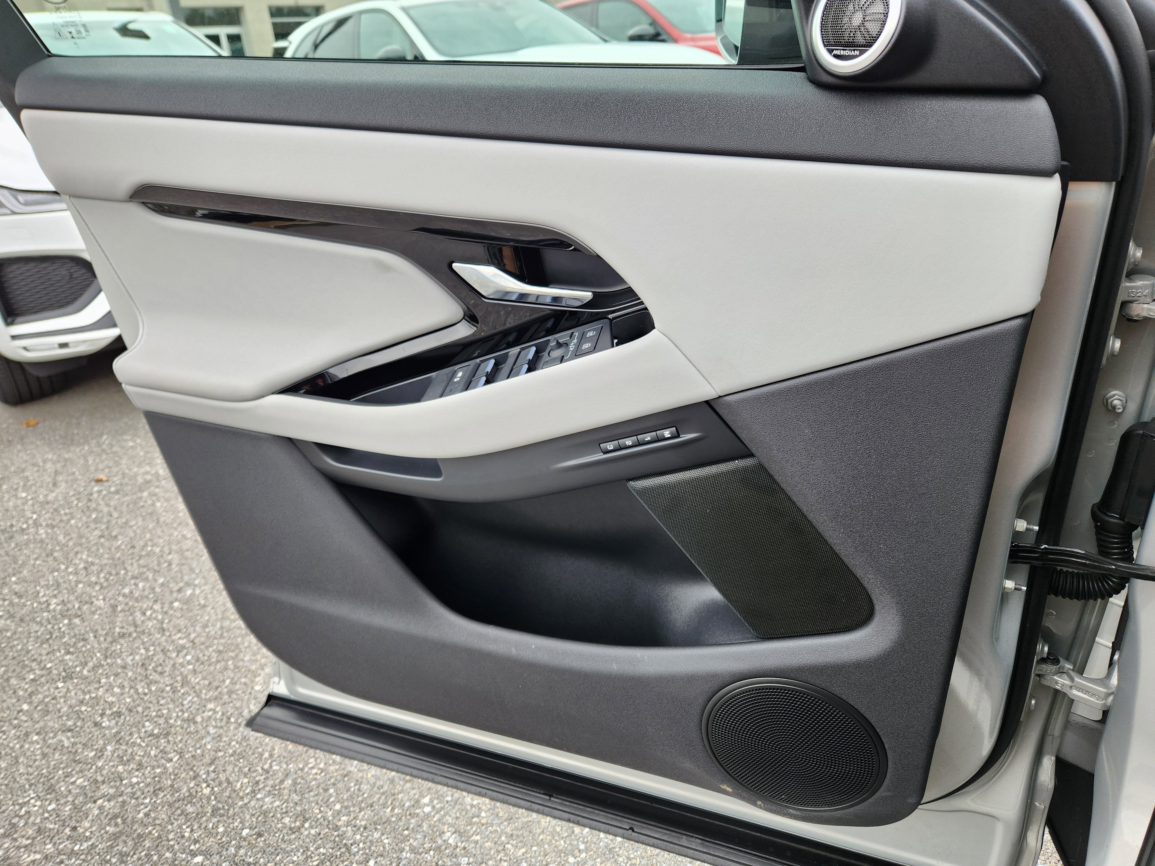 2025 Land Rover Range Rover Evoque S