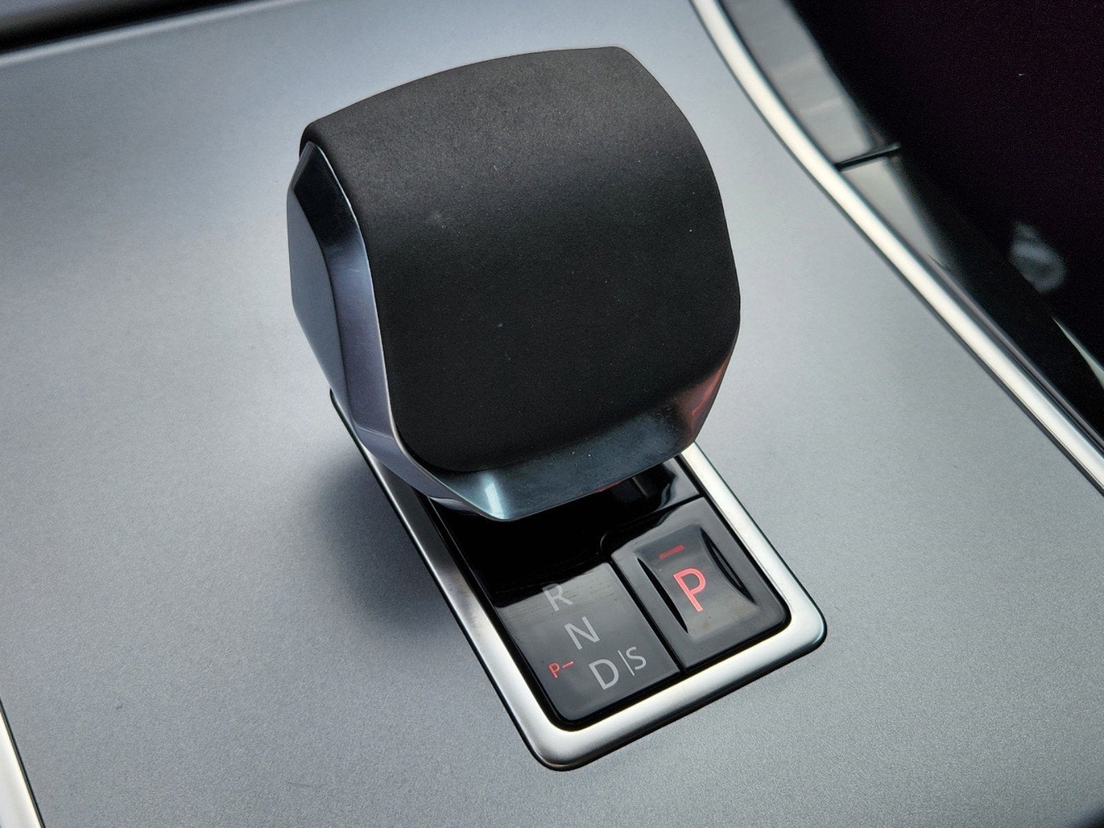 2024 Land Rover Range Rover Evoque S