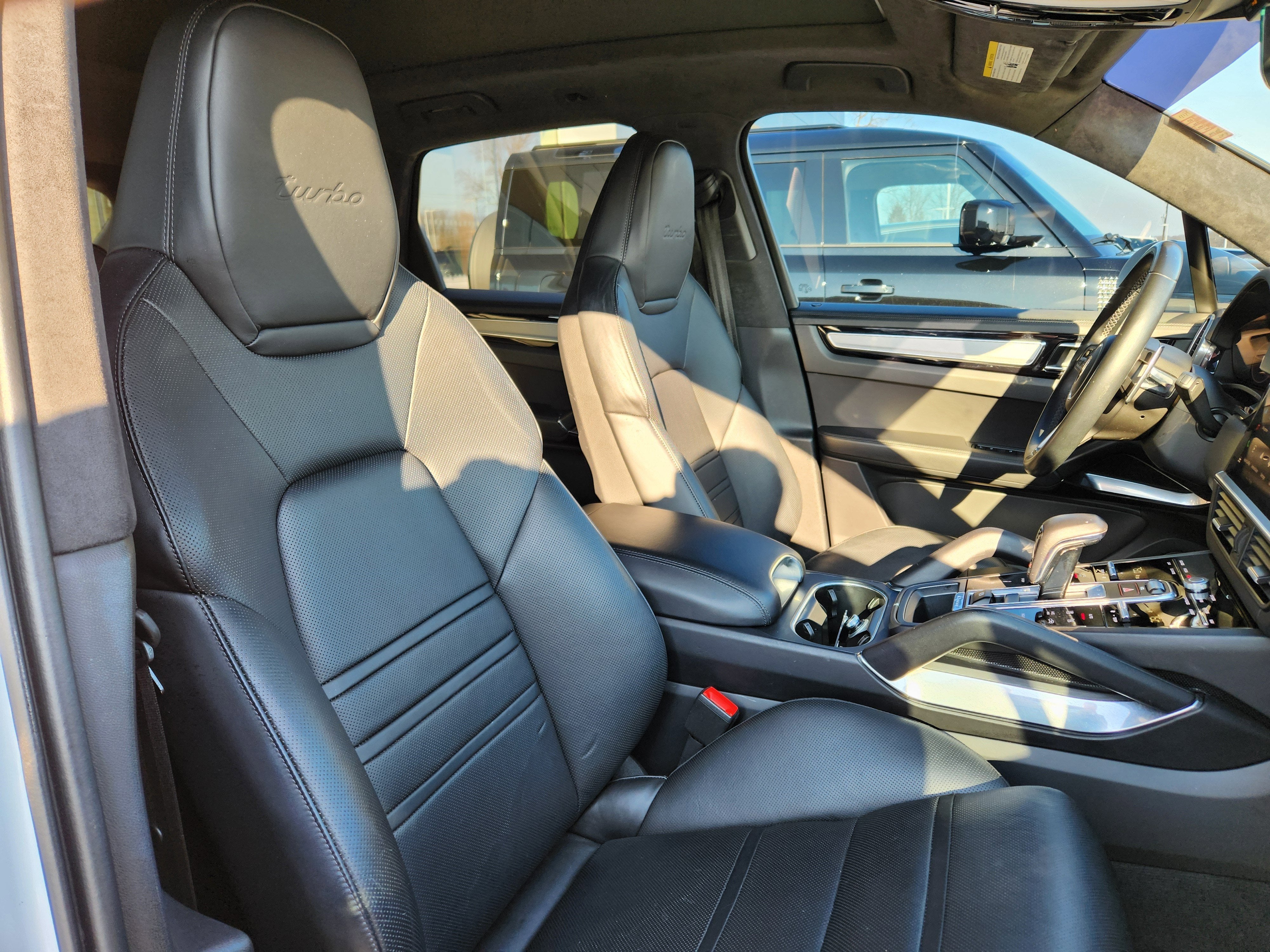 2023 Porsche Cayenne Turbo