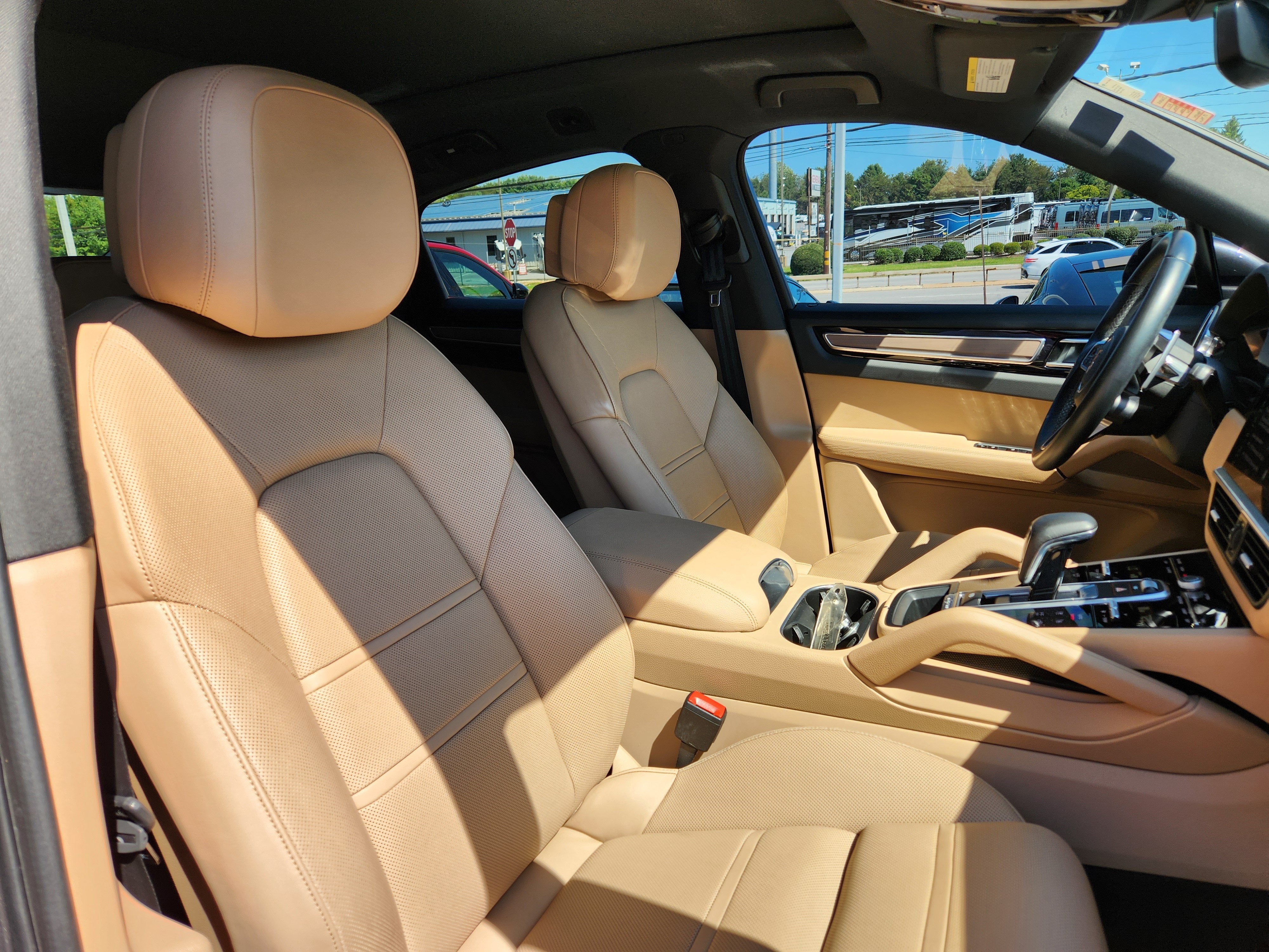 2021 Porsche Cayenne Coupe Base