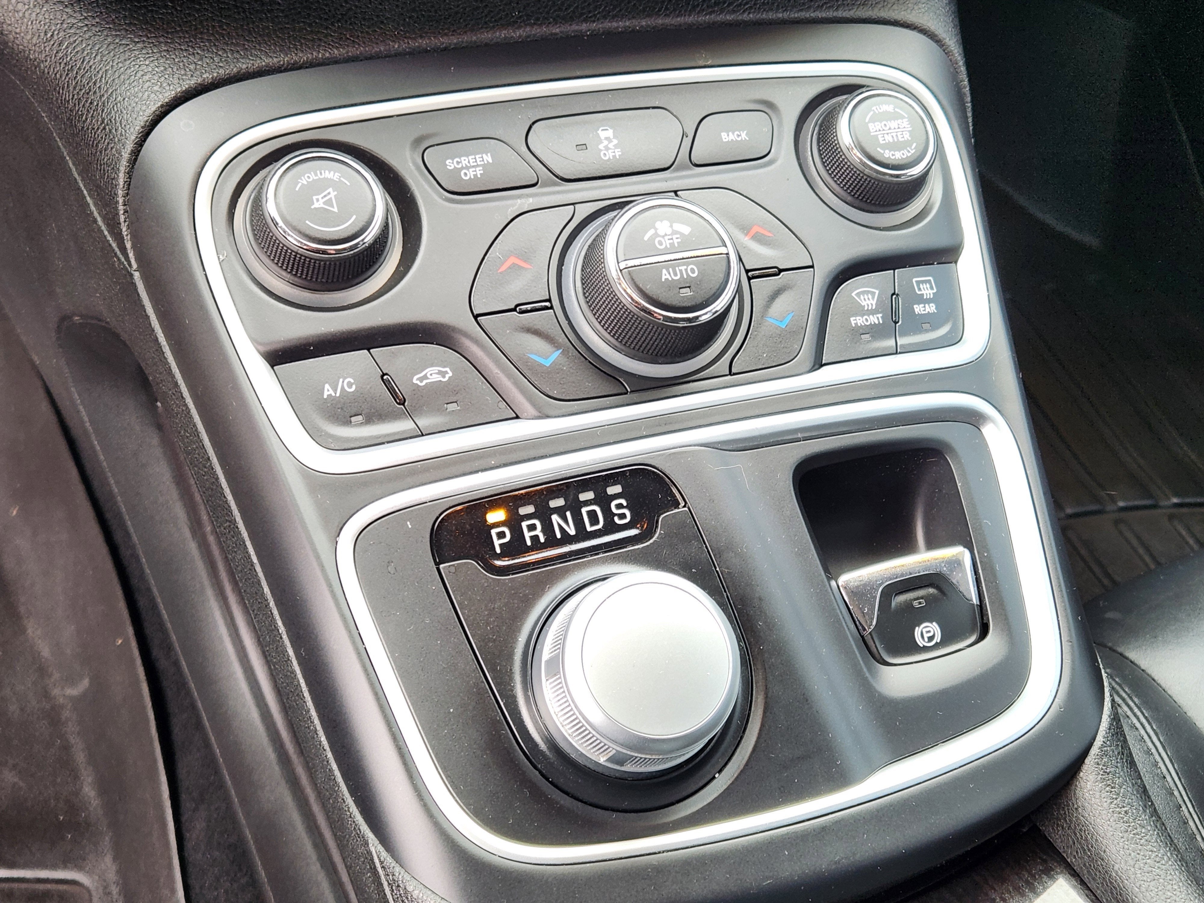 2015 Chrysler 200 C AWD