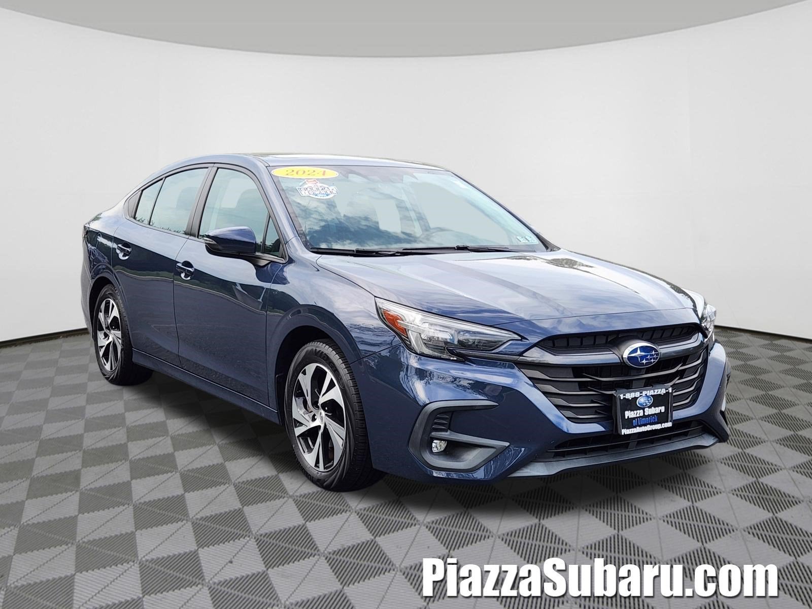 2024 Subaru Legacy Premium Blind Spot Detection w/ Rear Cross Traffic Alert +