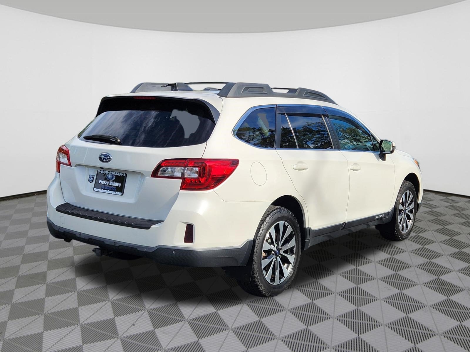 2017 Subaru Outback 2.5i LimitedEyeSight + Navigation System + High Beam As