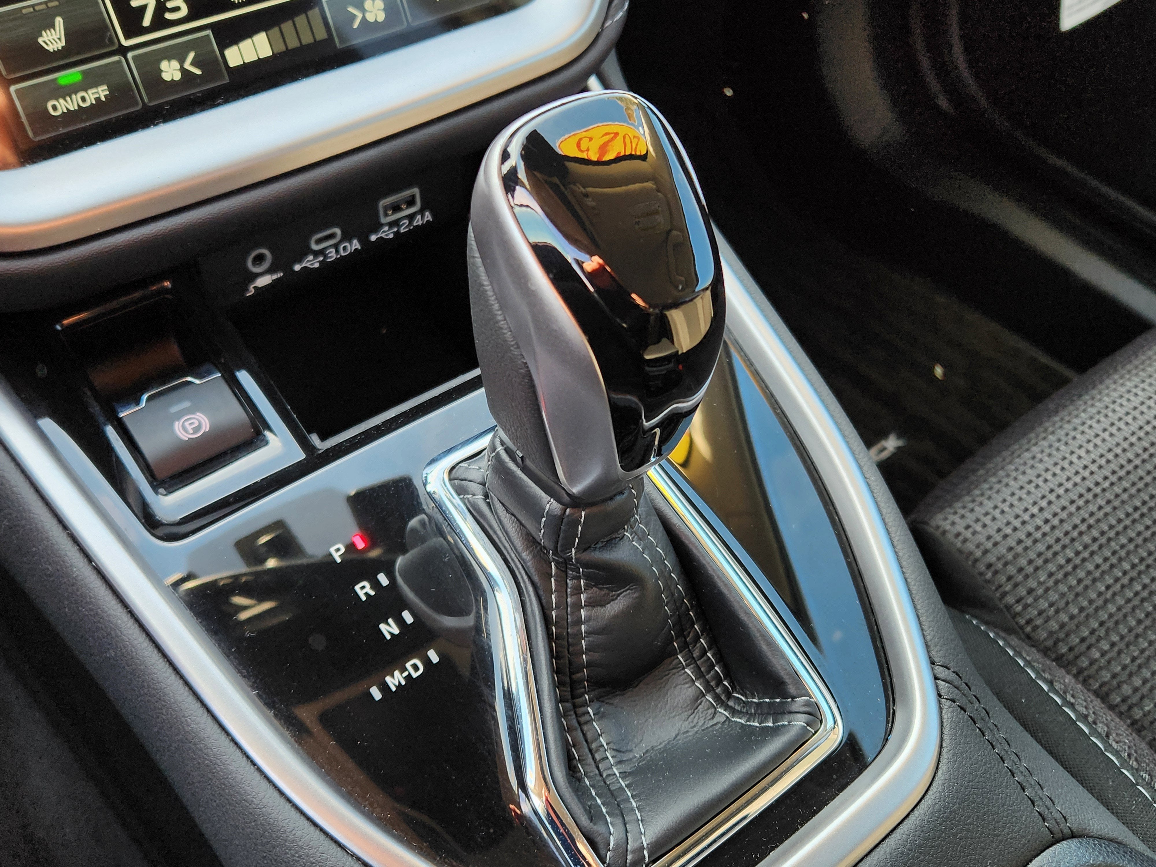 2025 Subaru Outback Premium Blind Spot Detection w/ Rear Cross Traffic Alert+K