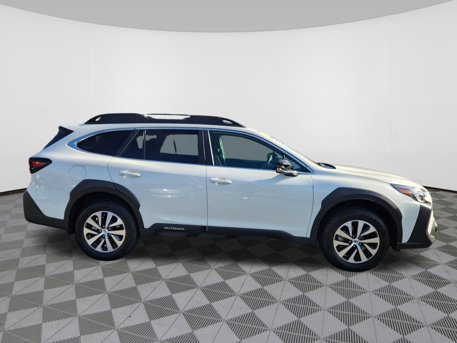 2025 Subaru Outback Premium Blind Spot Detection w/ Rear Cross Traffic Alert+K