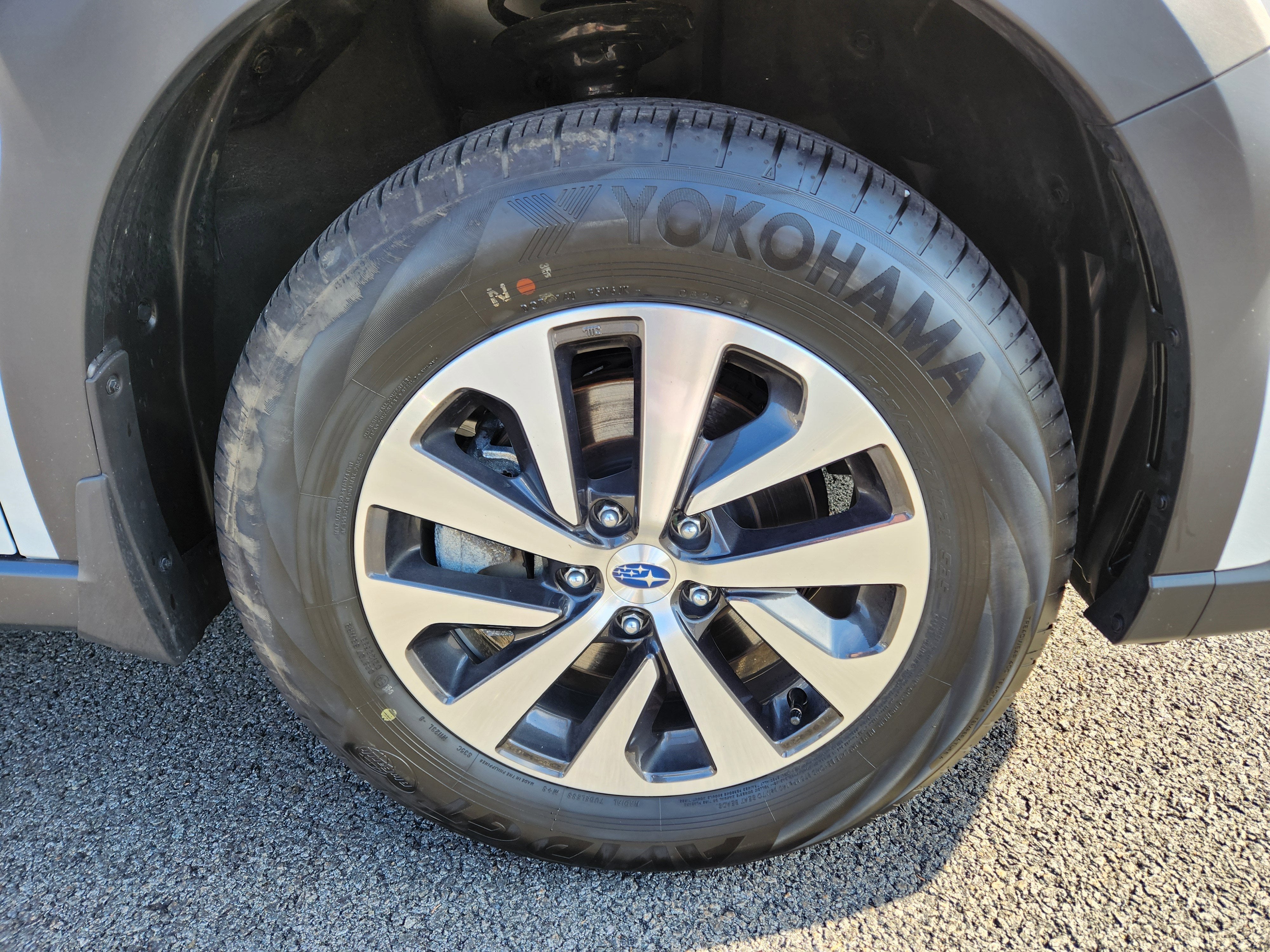 2025 Subaru Outback Premium Blind Spot Detection w/ Rear Cross Traffic Alert+K