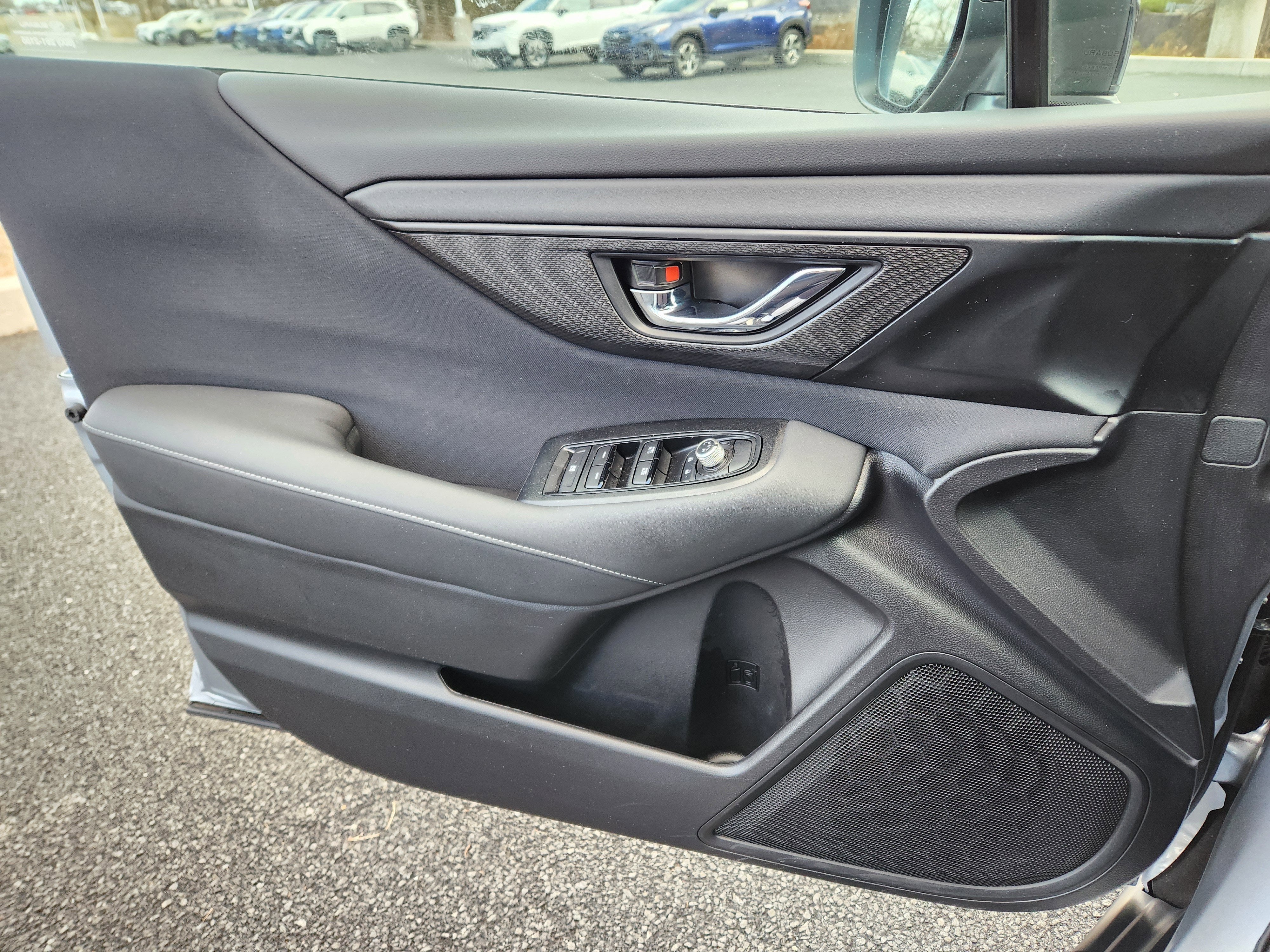 2025 Subaru Outback Premium Blind Spot Detection w/ Rear Cross Traffic Alert +