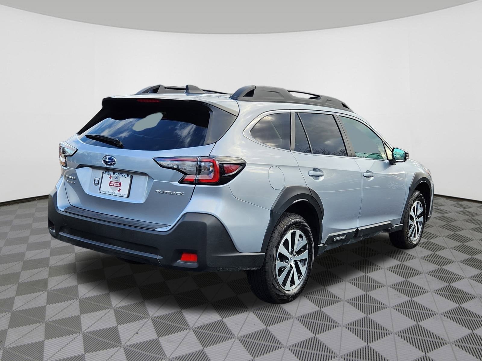 2025 Subaru Outback Premium Blind Spot Detection w/ Rear Cross Traffic Alert +