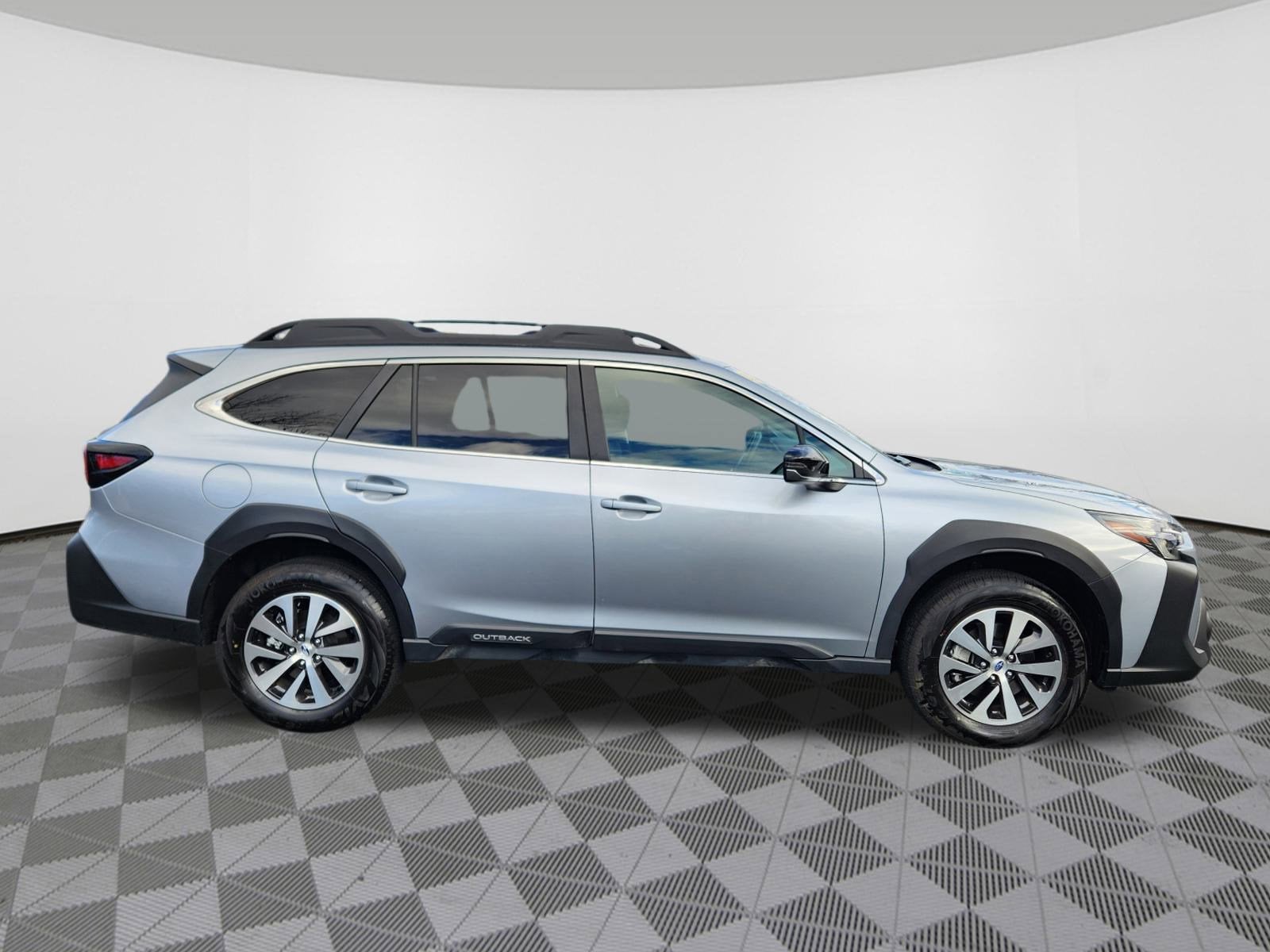 2025 Subaru Outback Premium Blind Spot Detection w/ Rear Cross Traffic Alert +