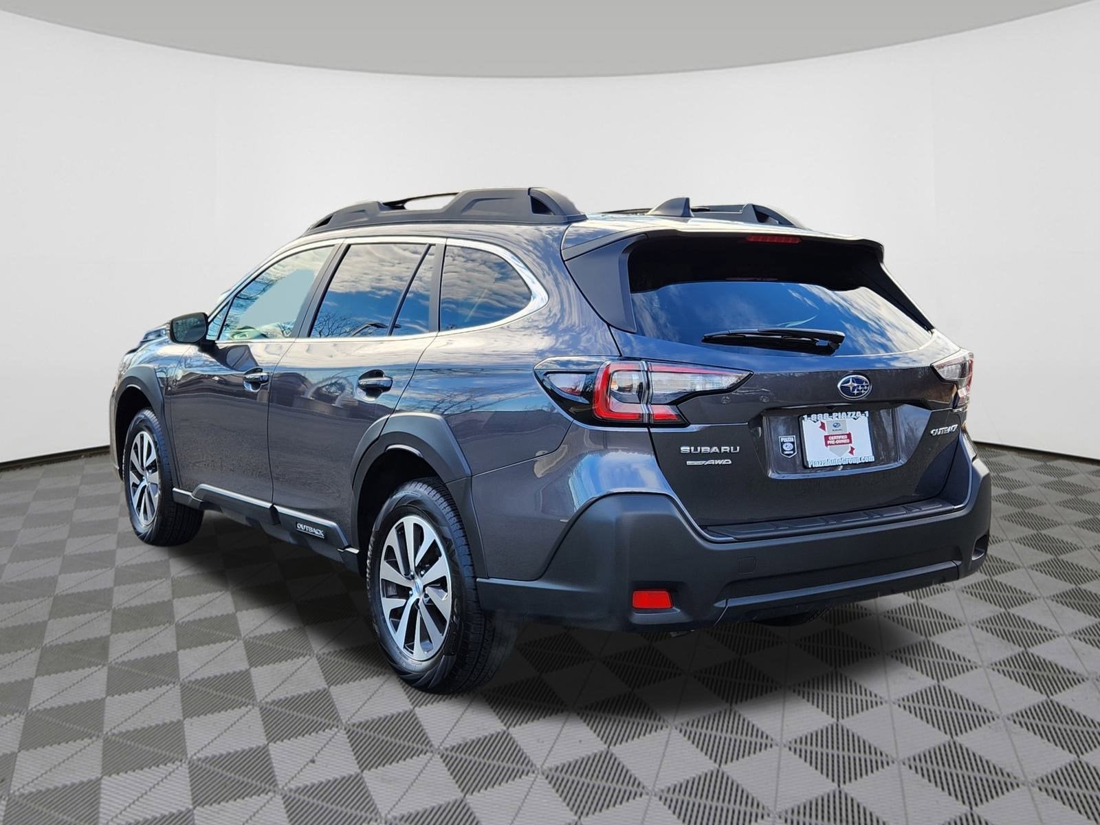 2025 Subaru Outback Premium Blind Spot Detection w/ Rear Cross Traffic Alert +