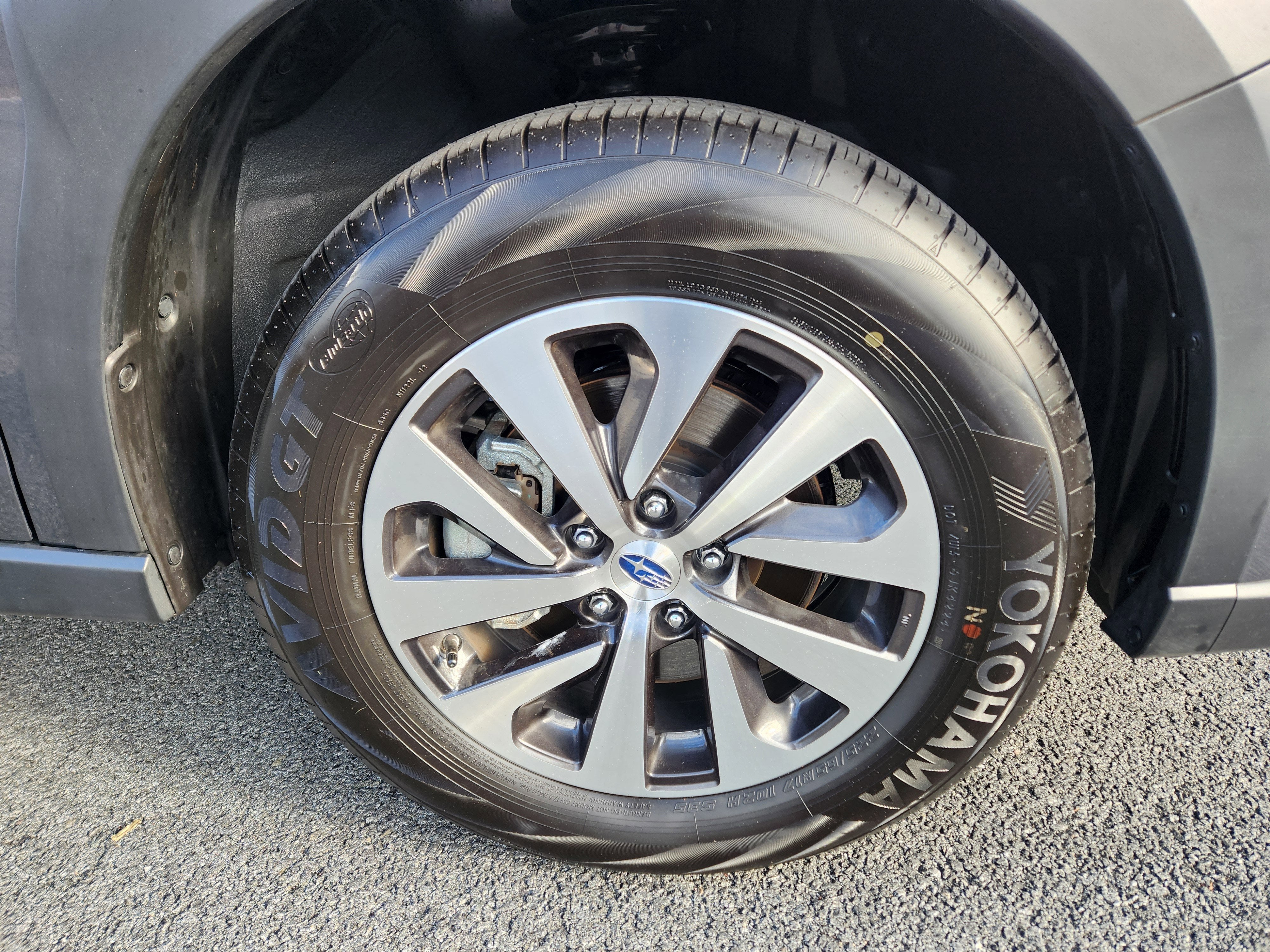 2025 Subaru Outback Premium Blind Spot Detection w/ Rear Cross Traffic Alert +