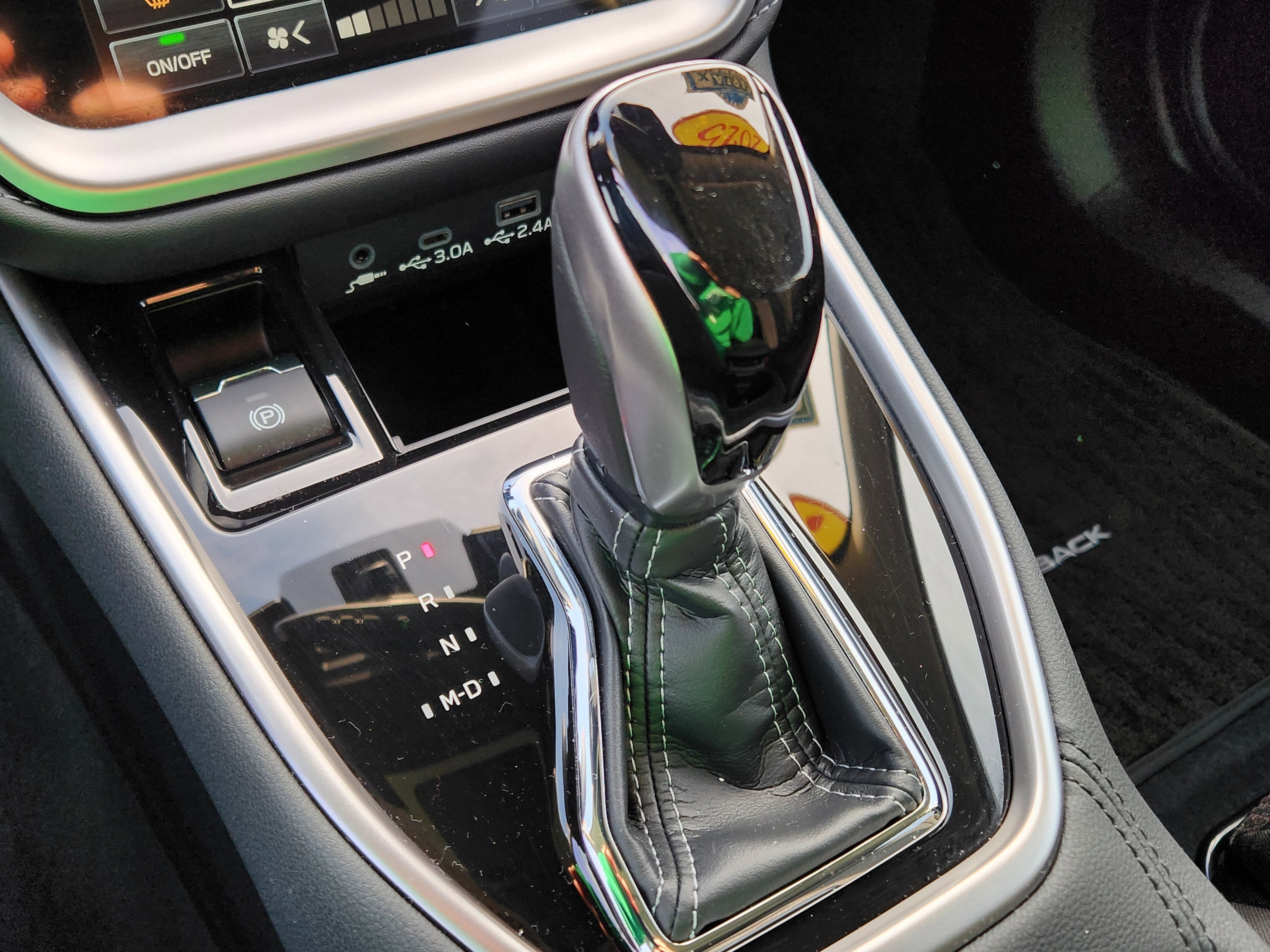 2025 Subaru Outback Premium Blind Spot Detection w/ Rear Cross Traffic Alert +