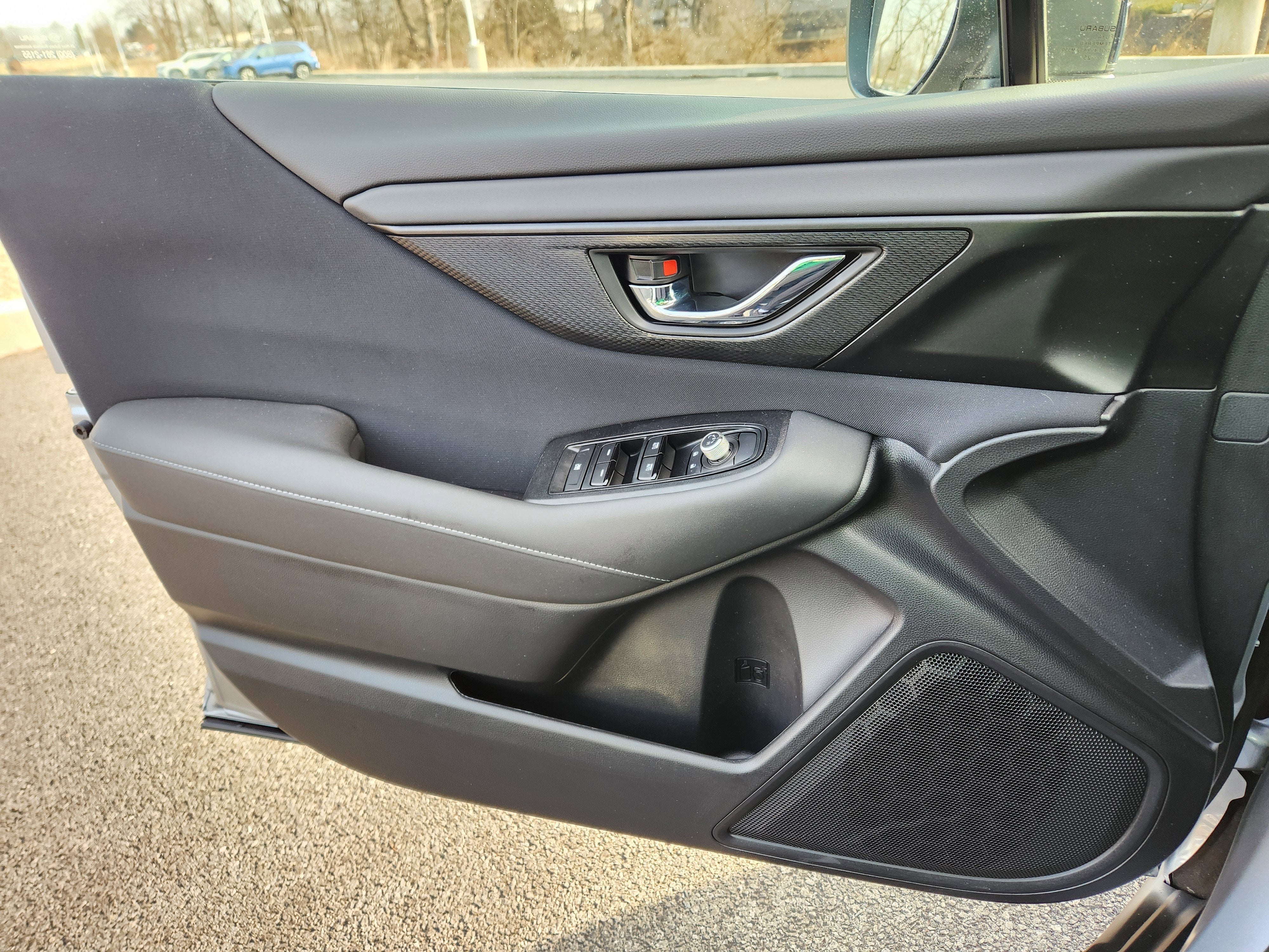 2025 Subaru Outback Premium Blind Spot Detection w/ Rear Cross Traffic Alert +