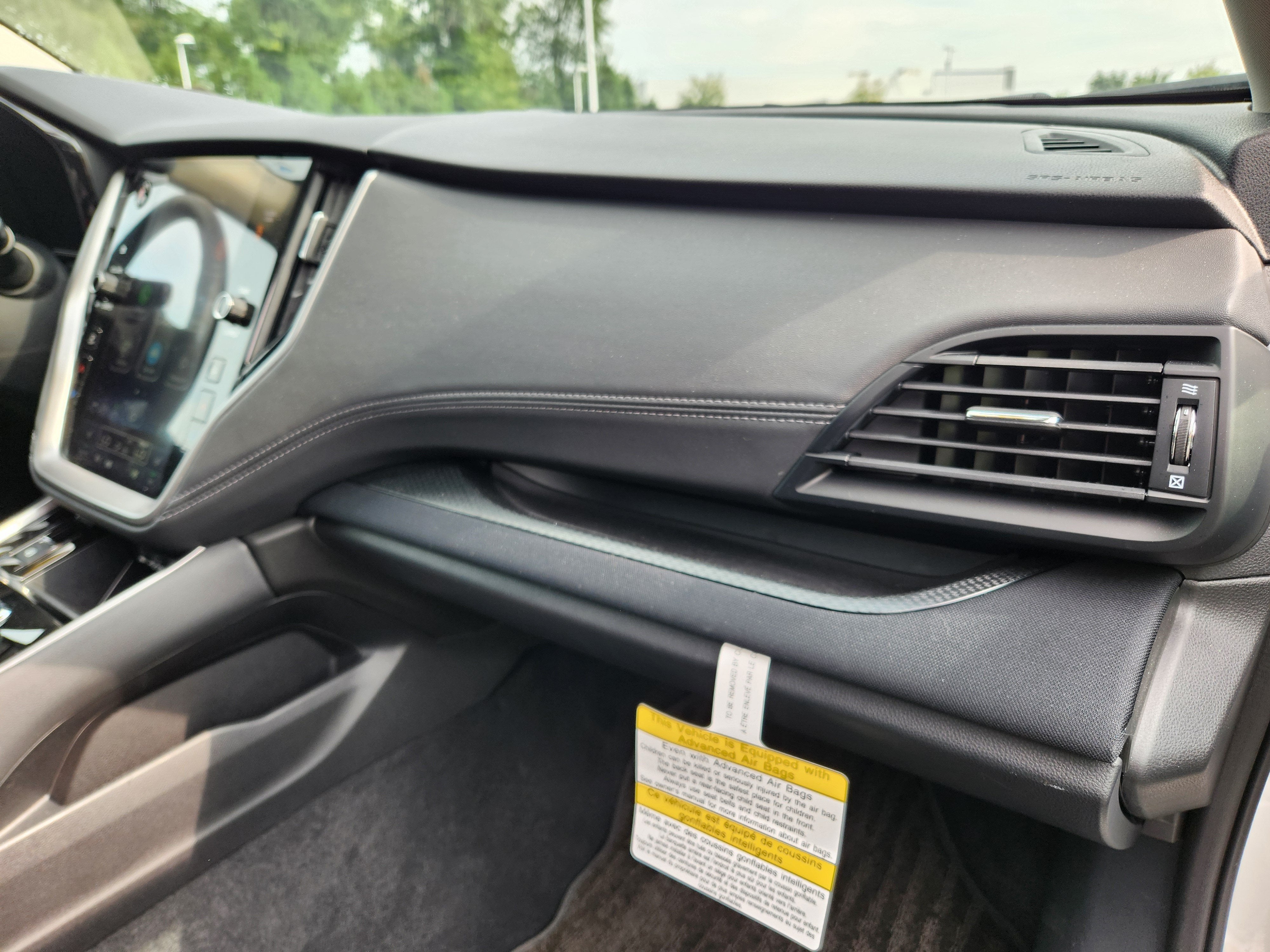 2025 Subaru Outback Premium Blind Spot Detection w/ Rear Cross Traffic Alert +