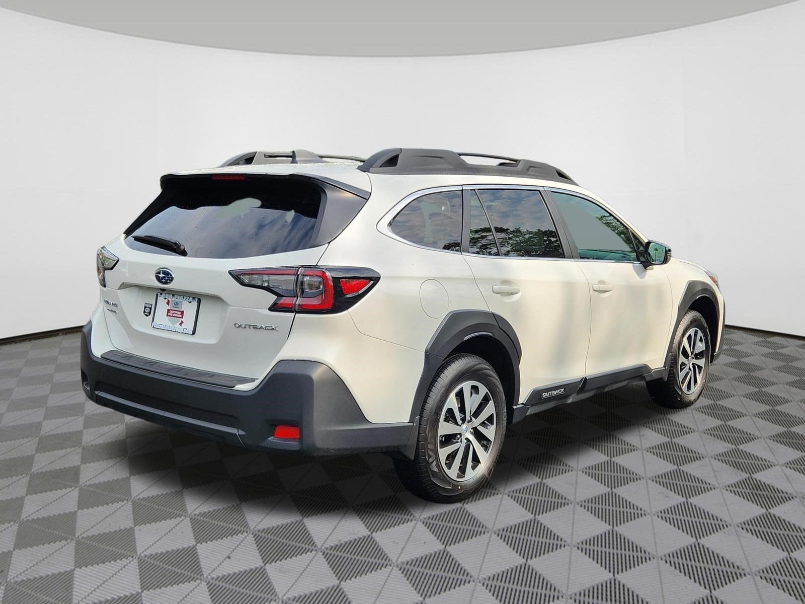 2025 Subaru Outback Premium Blind Spot Detection w/ Rear Cross Traffic Alert +