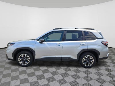 2026 Subaru Forester Premium Power Rear Gate + Blind Spot Detection / Rear Cros