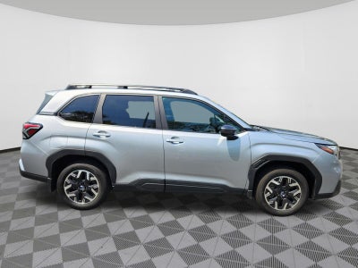 2026 Subaru Forester Premium Power Rear Gate + Blind Spot Detection / Rear Cros