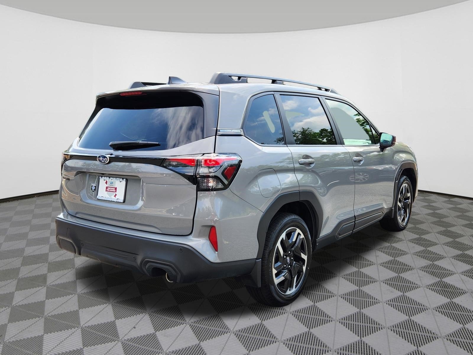 2026 Subaru Forester Limited Harman Kardon Audio + Navigation + Reverse Automat