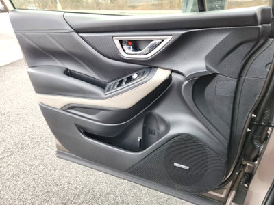 2023 Subaru Forester Limited Reverse Automatic Braking + Navigation System + Ha