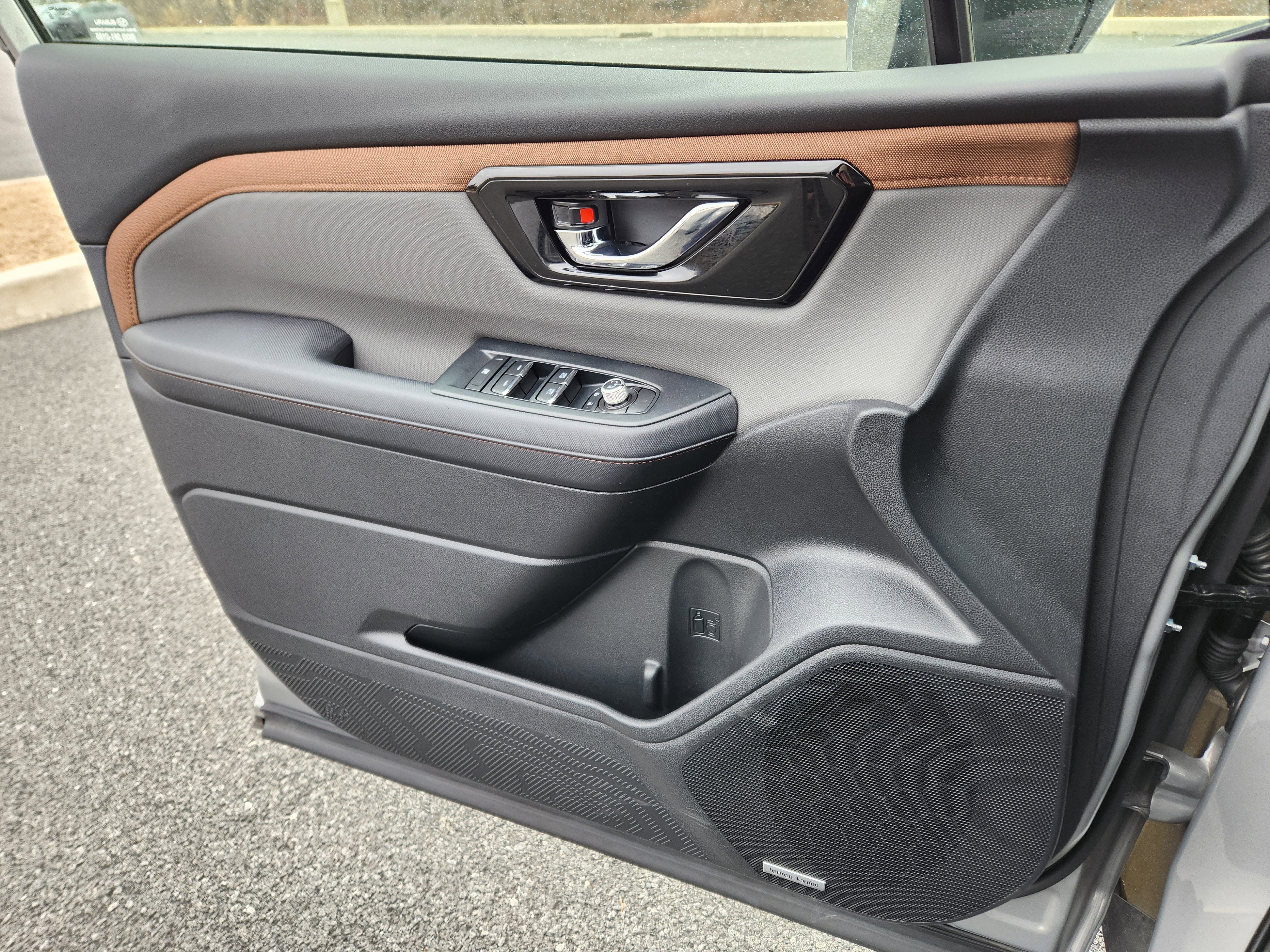 2025 Subaru Forester Sport Harman Kardon Audio + Power Rear Gate + Reverse Au