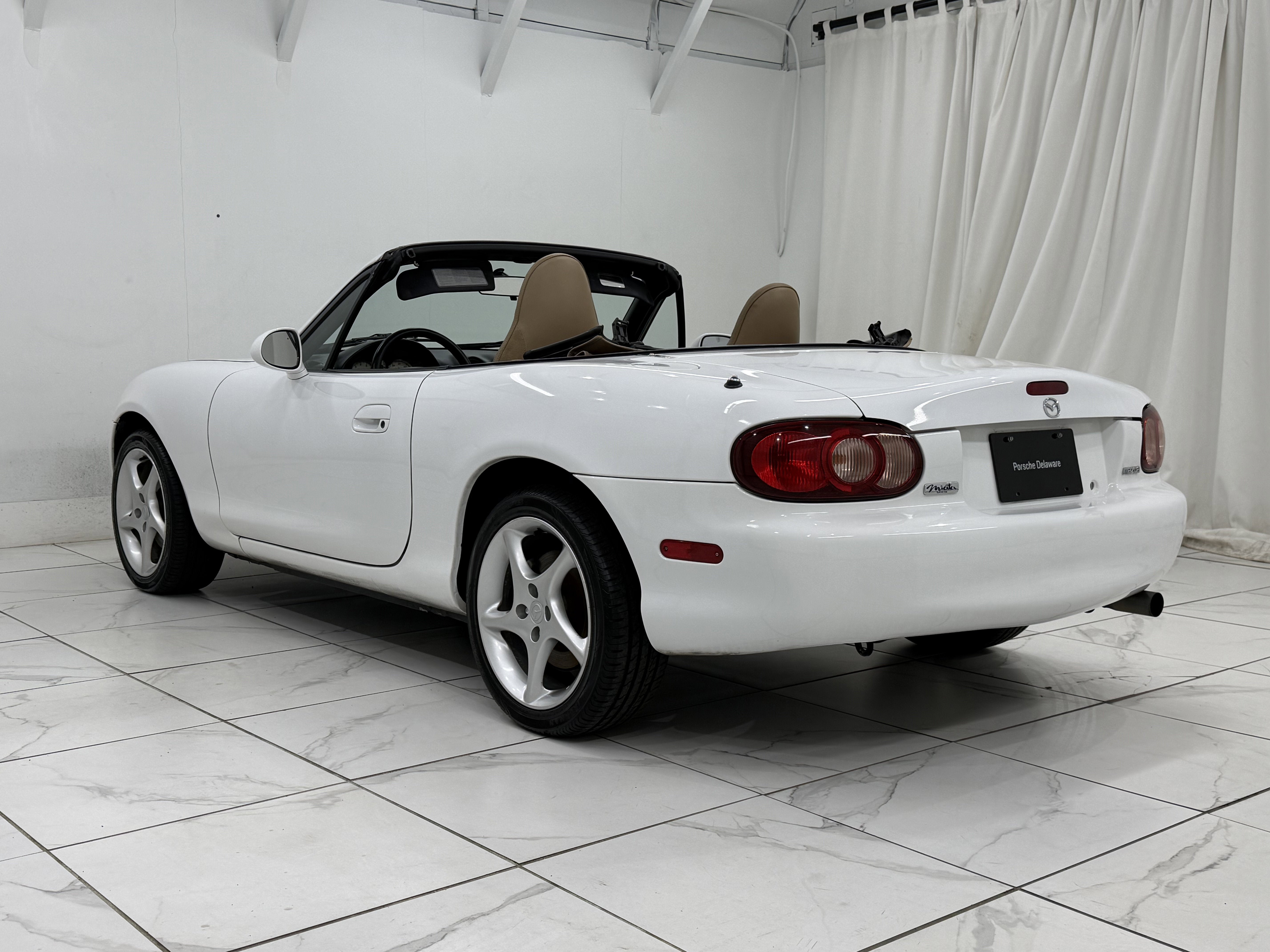 2001 Mazda Mazda MX-5 Miata Base