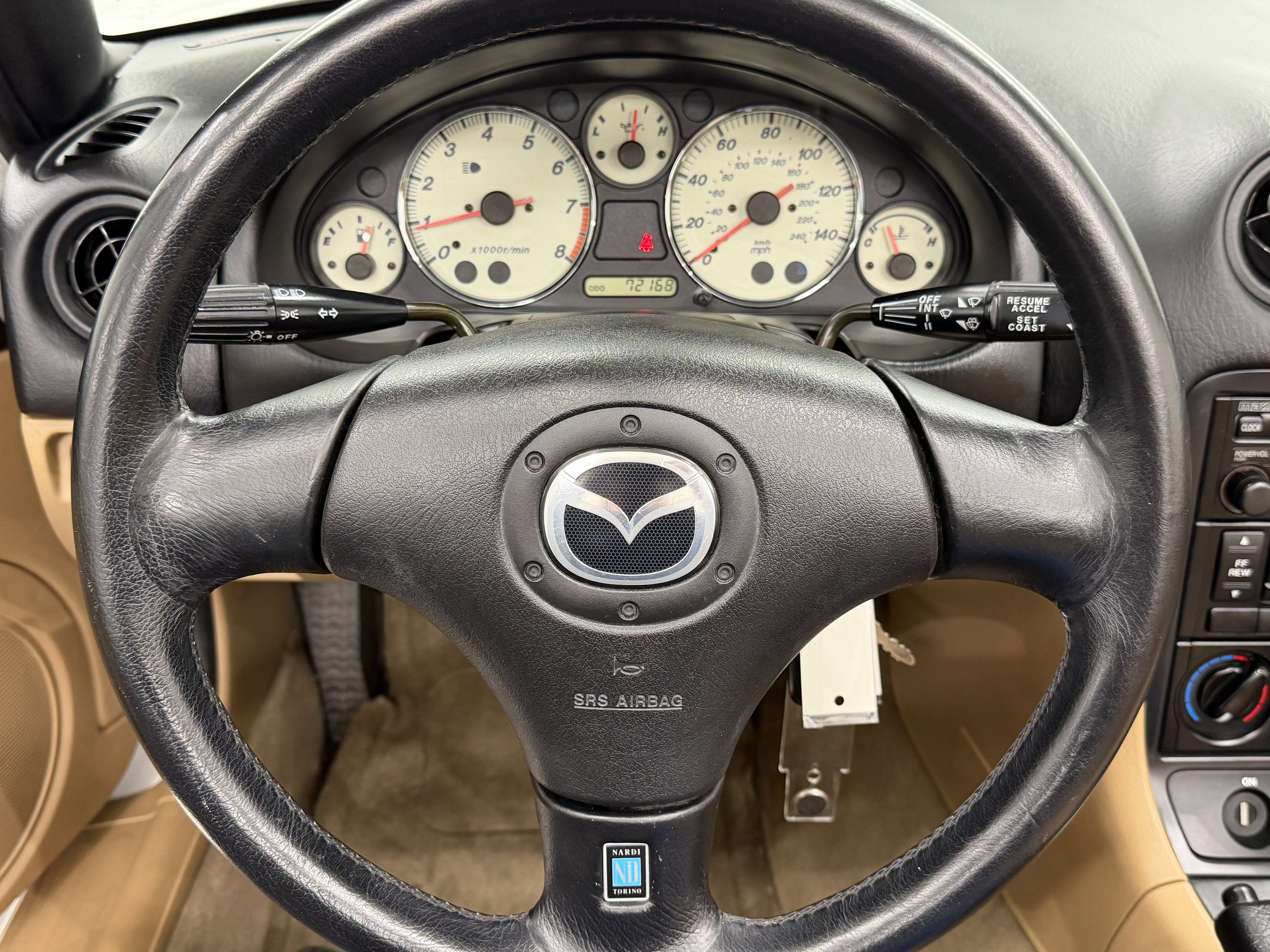 2001 Mazda Mazda MX-5 Miata Base