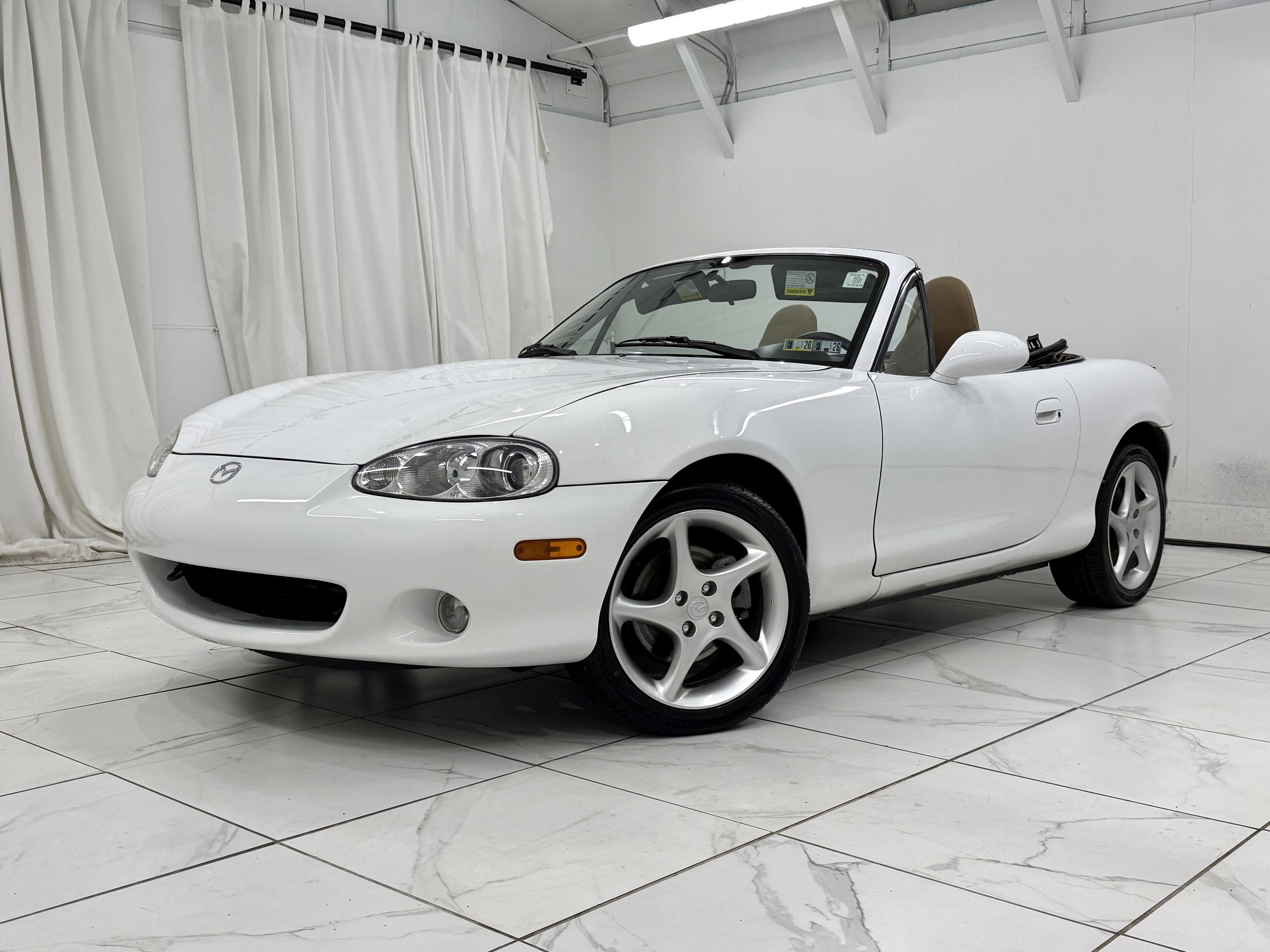 2001 Mazda Mazda MX-5 Miata Base