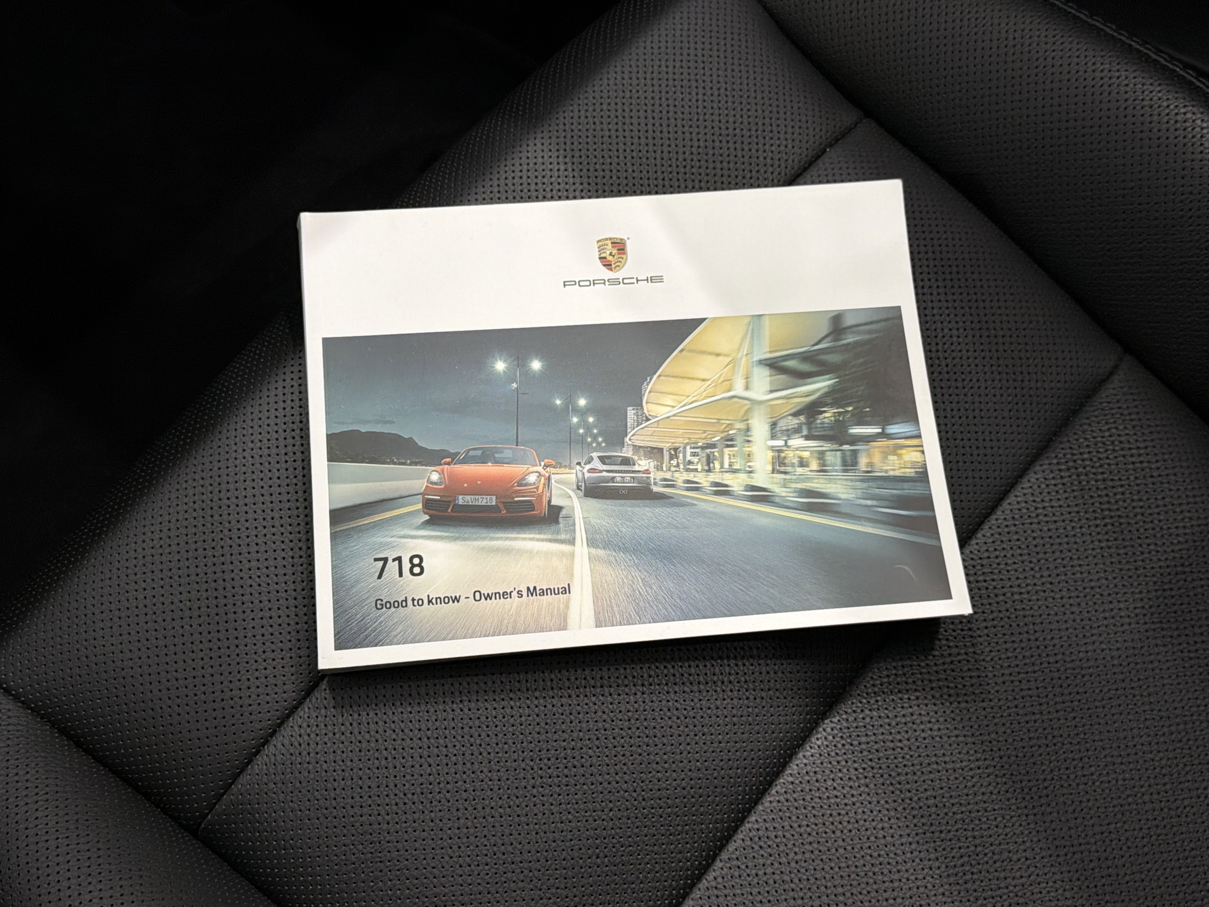 2022 Porsche 718 Cayman Base