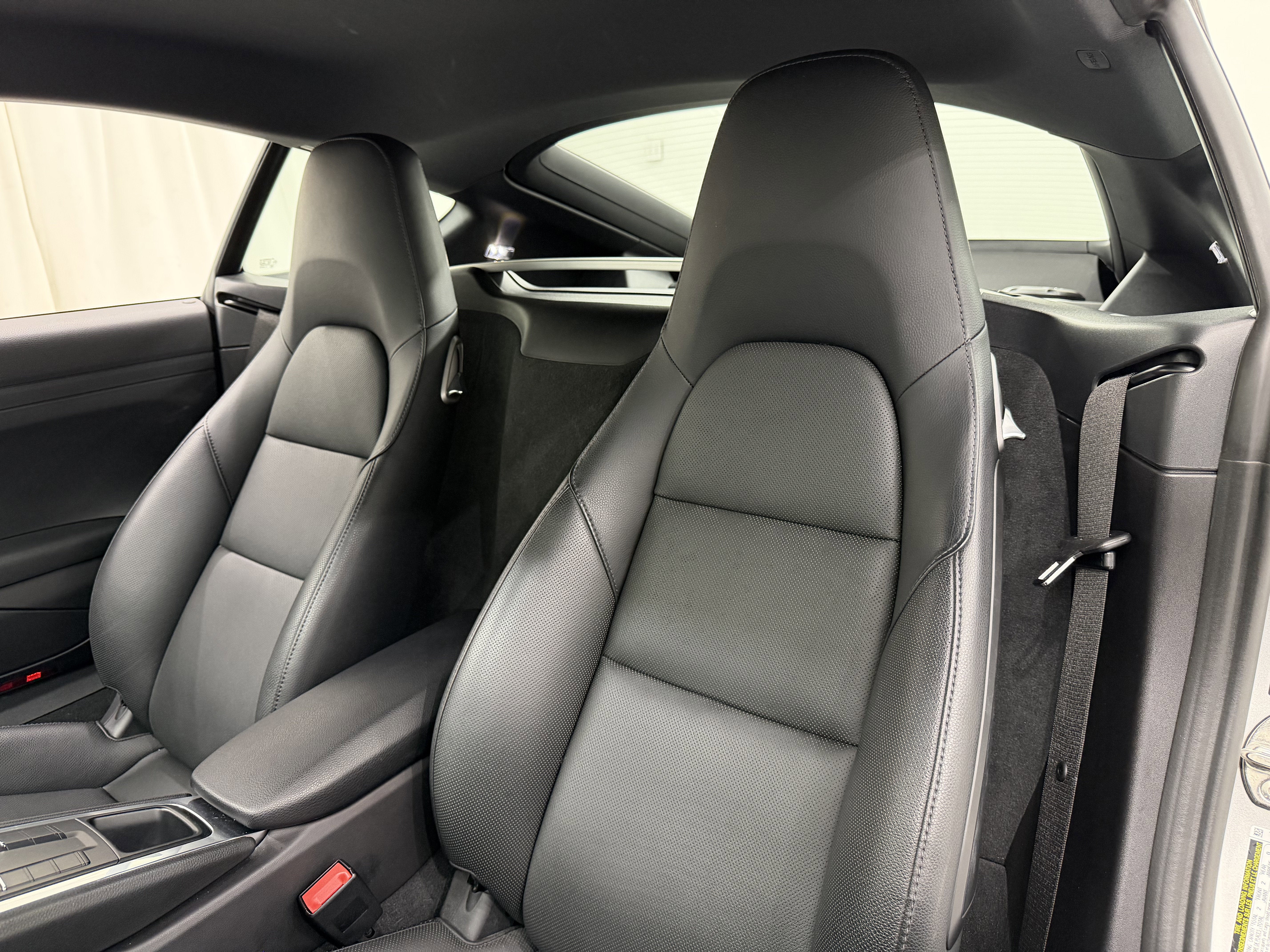 2022 Porsche 718 Cayman Base