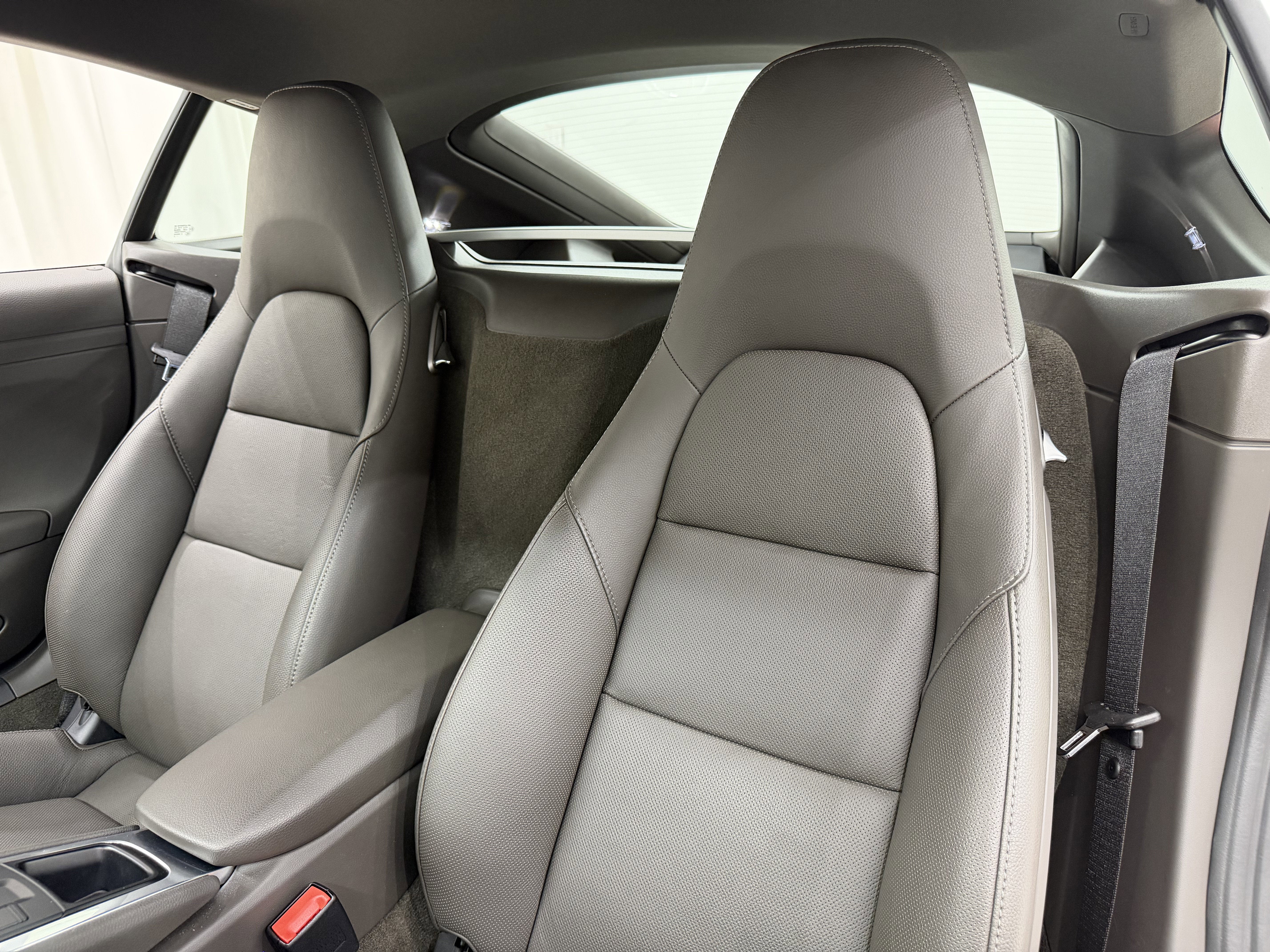 2024 Porsche 718 Cayman Base