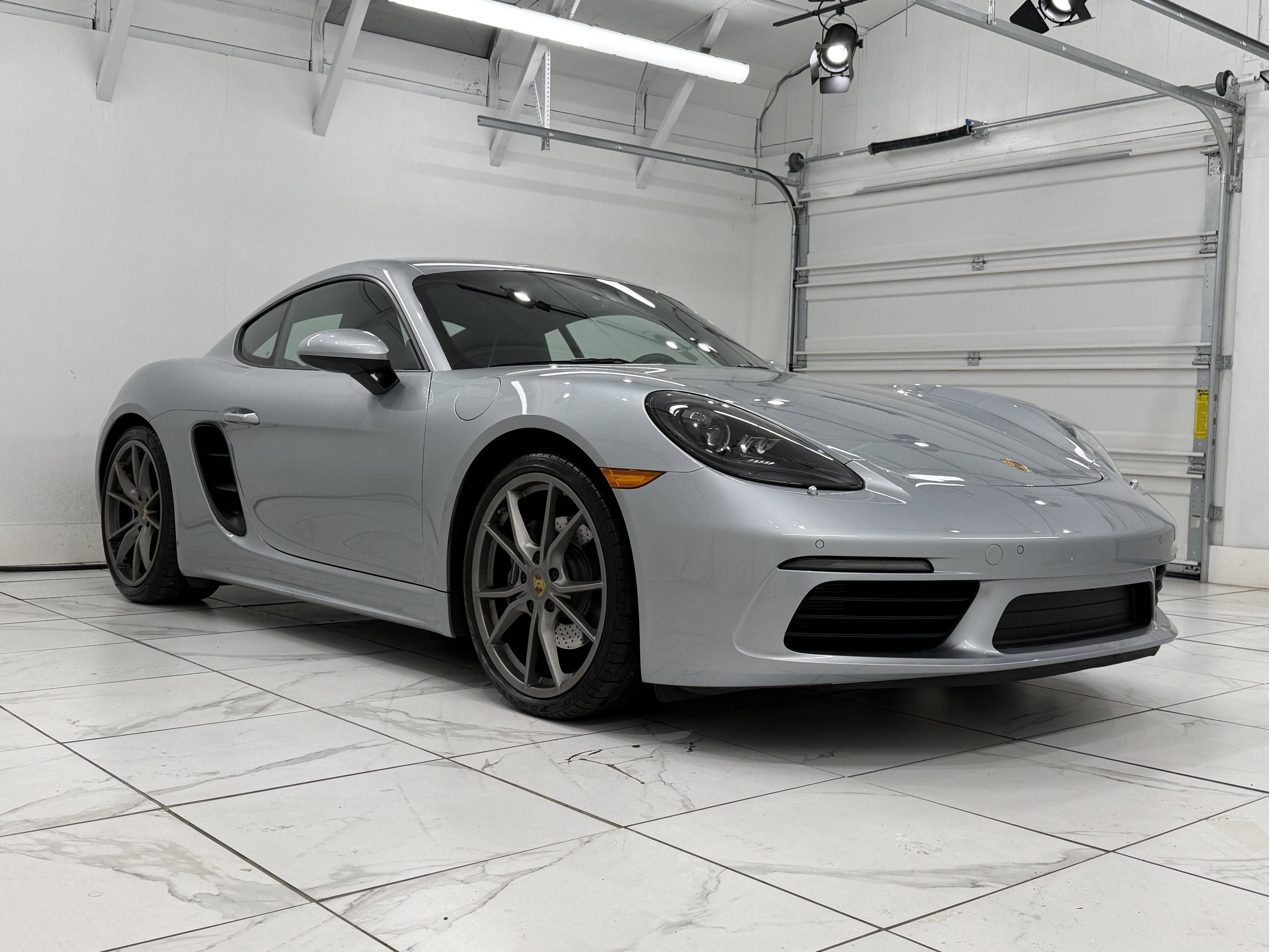 2021 Porsche 718 Cayman T