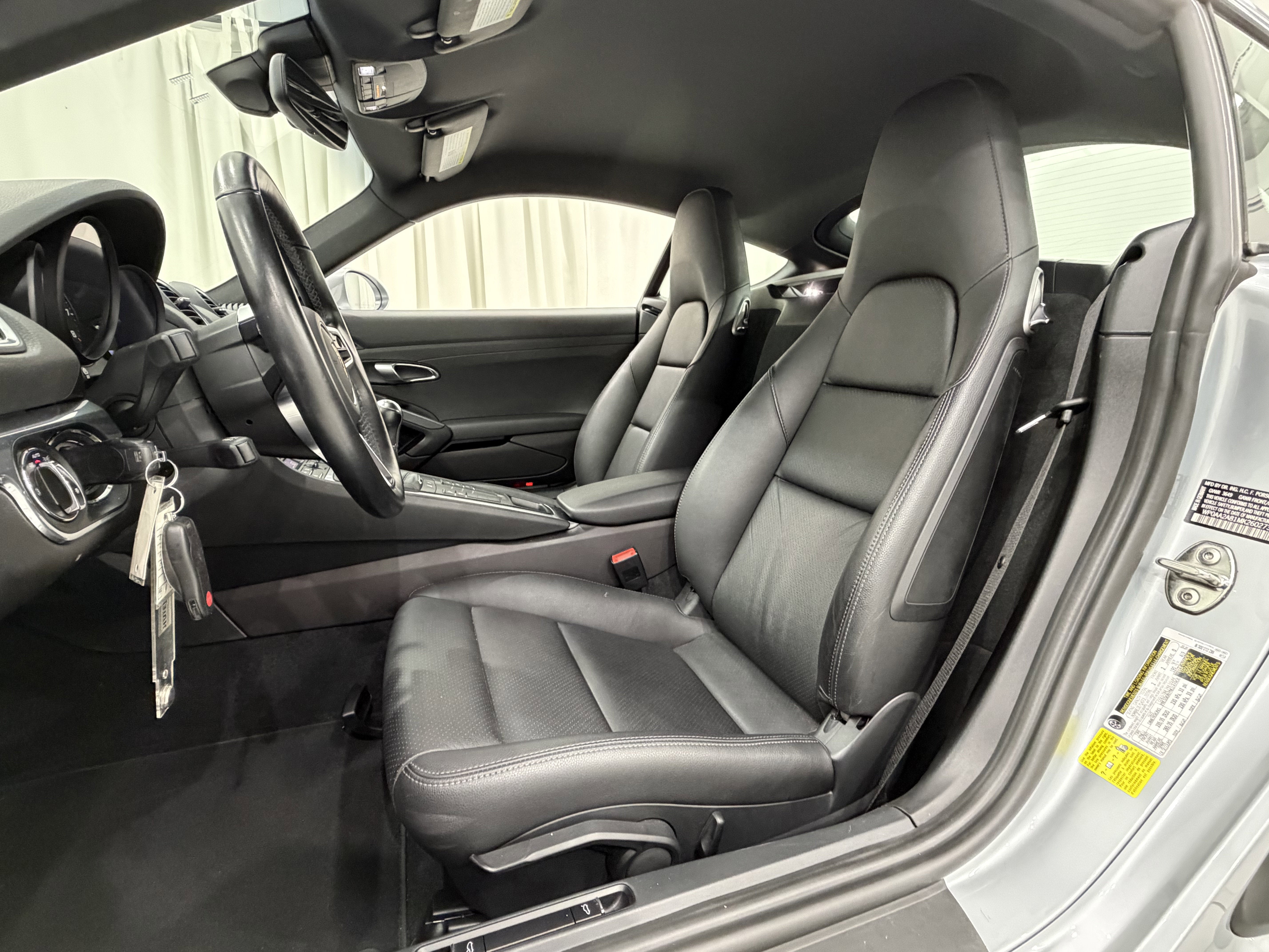 2021 Porsche 718 Cayman T