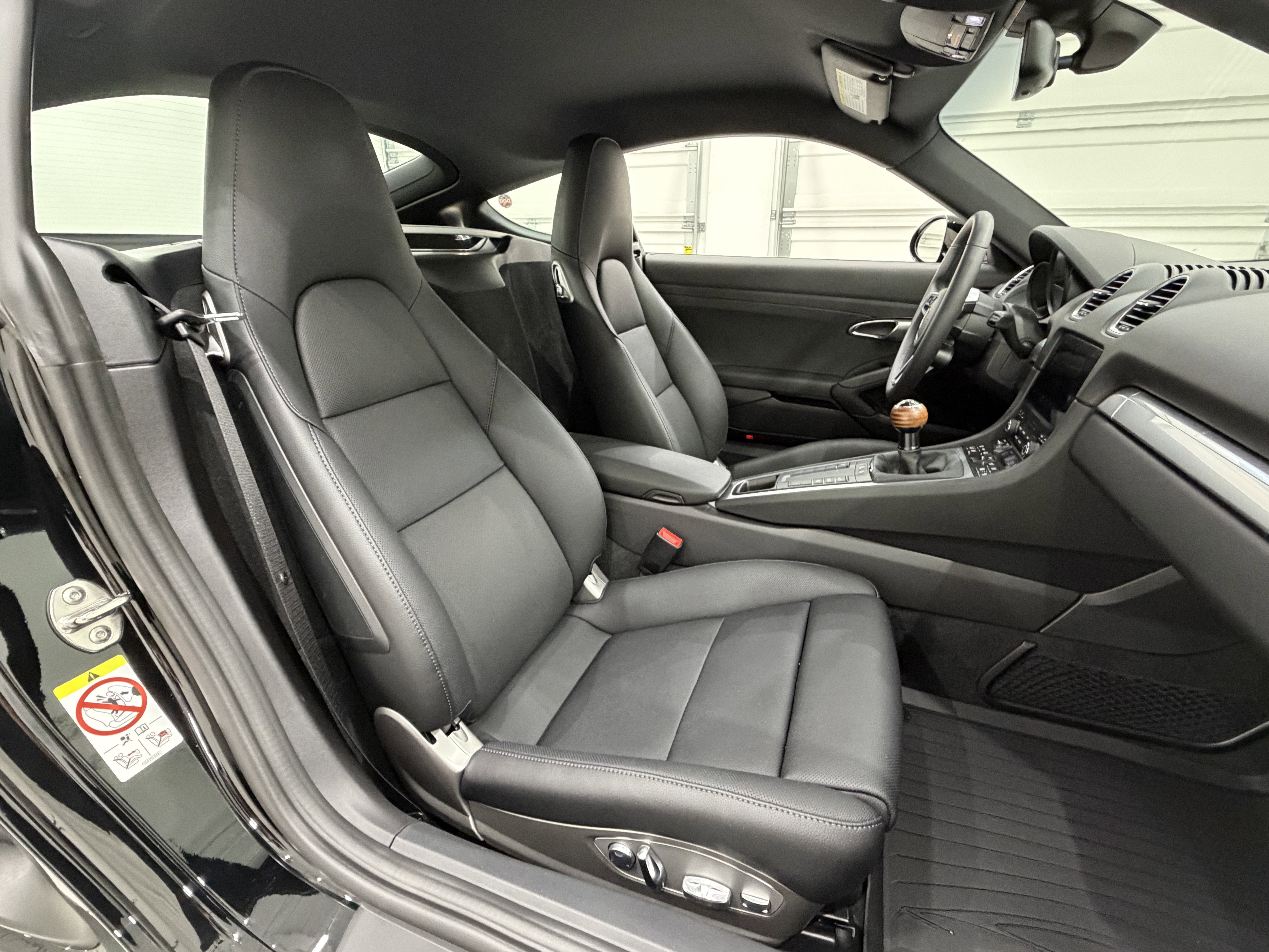 2025 Porsche 718 Cayman Base