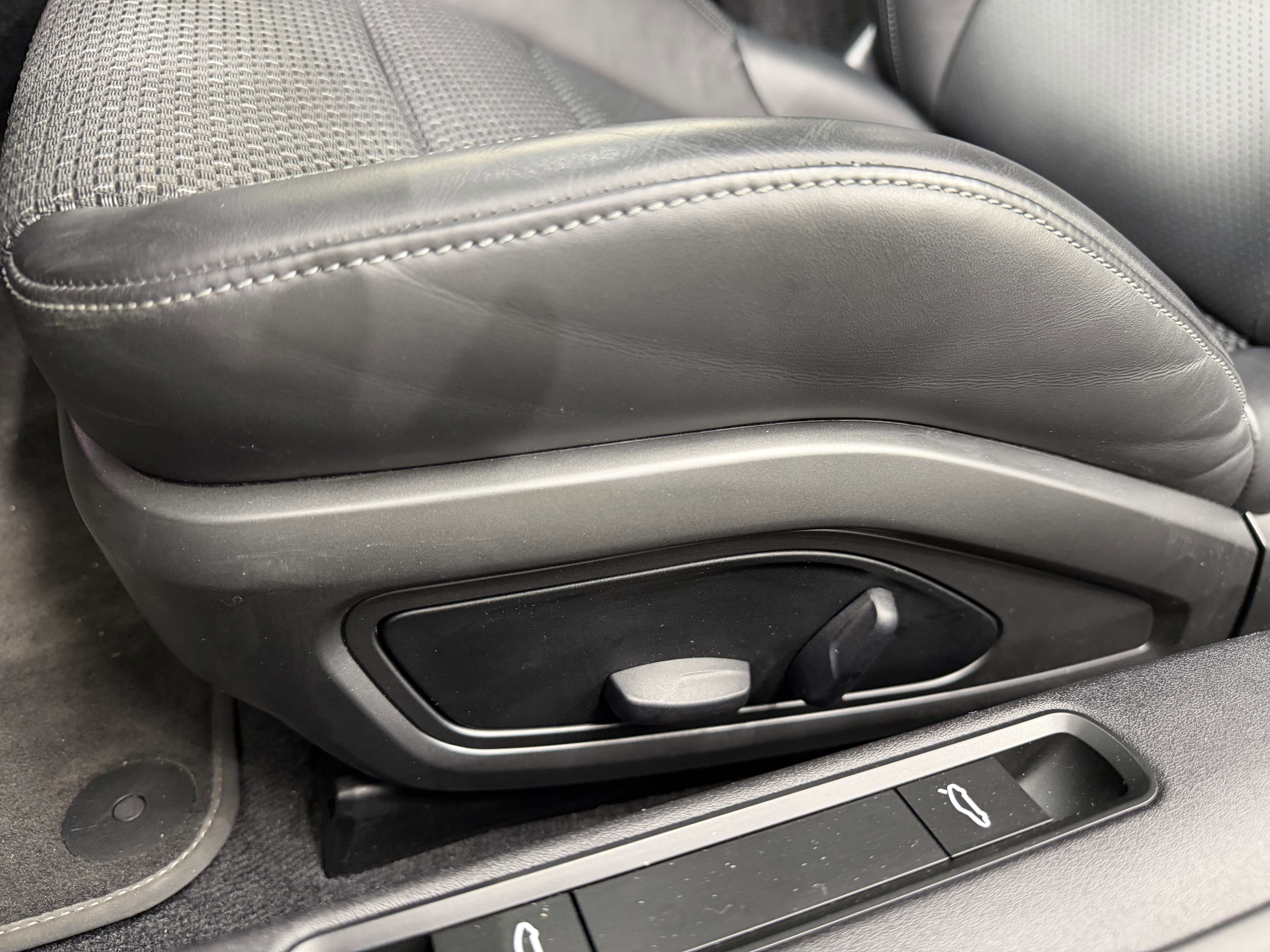 2023 Porsche 911 Carrera T