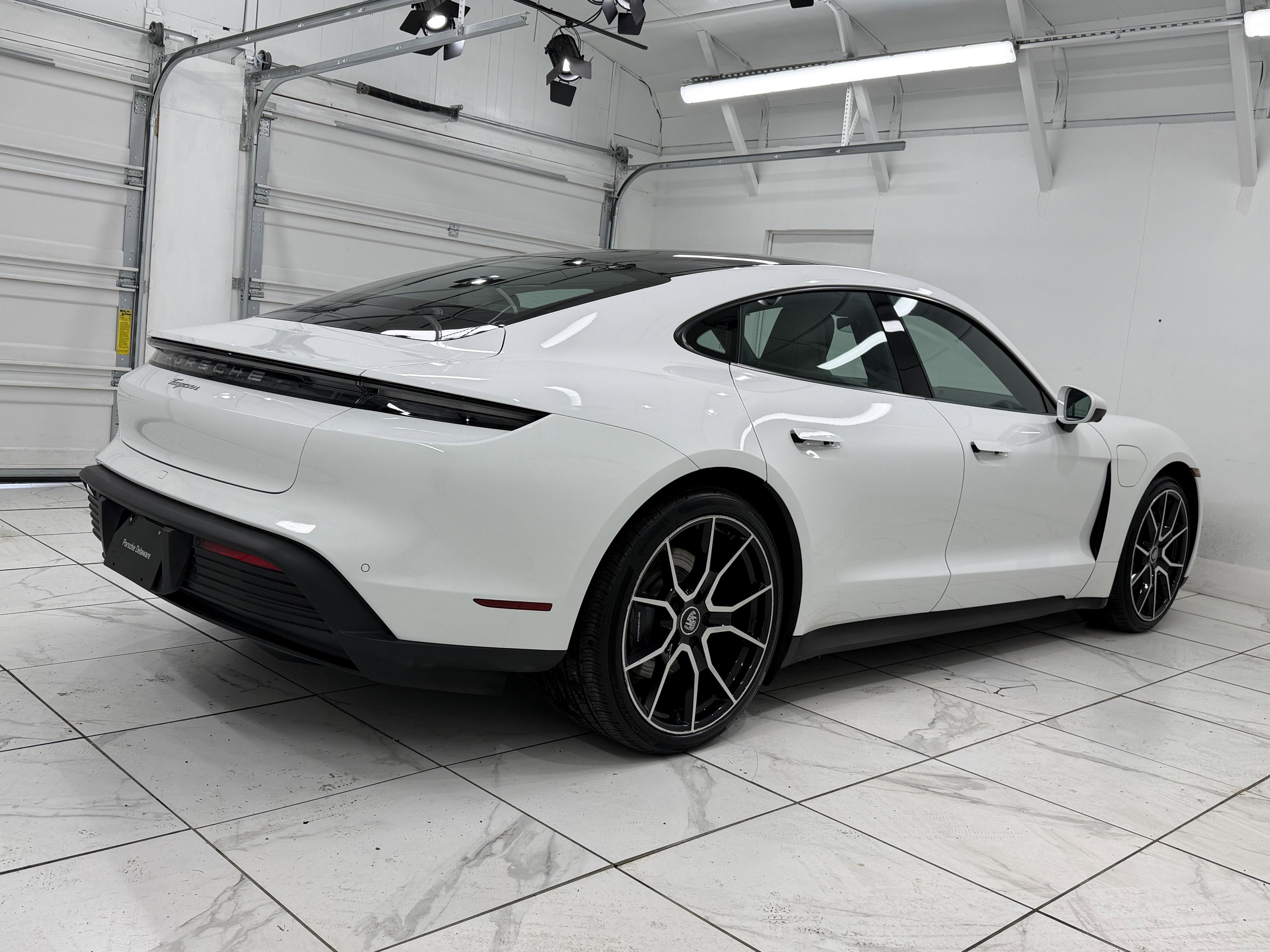 2022 Porsche Taycan RWD