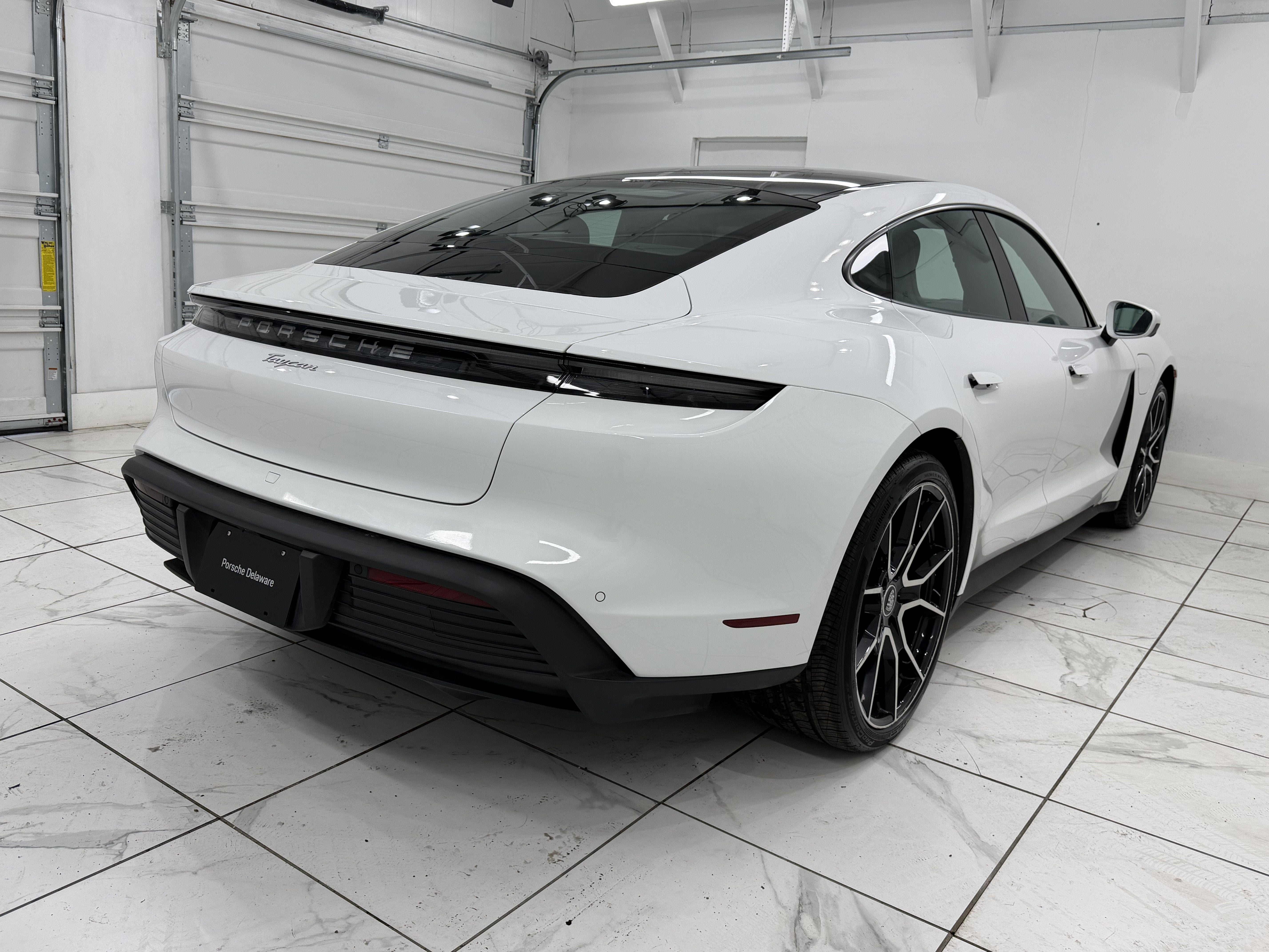 2022 Porsche Taycan RWD