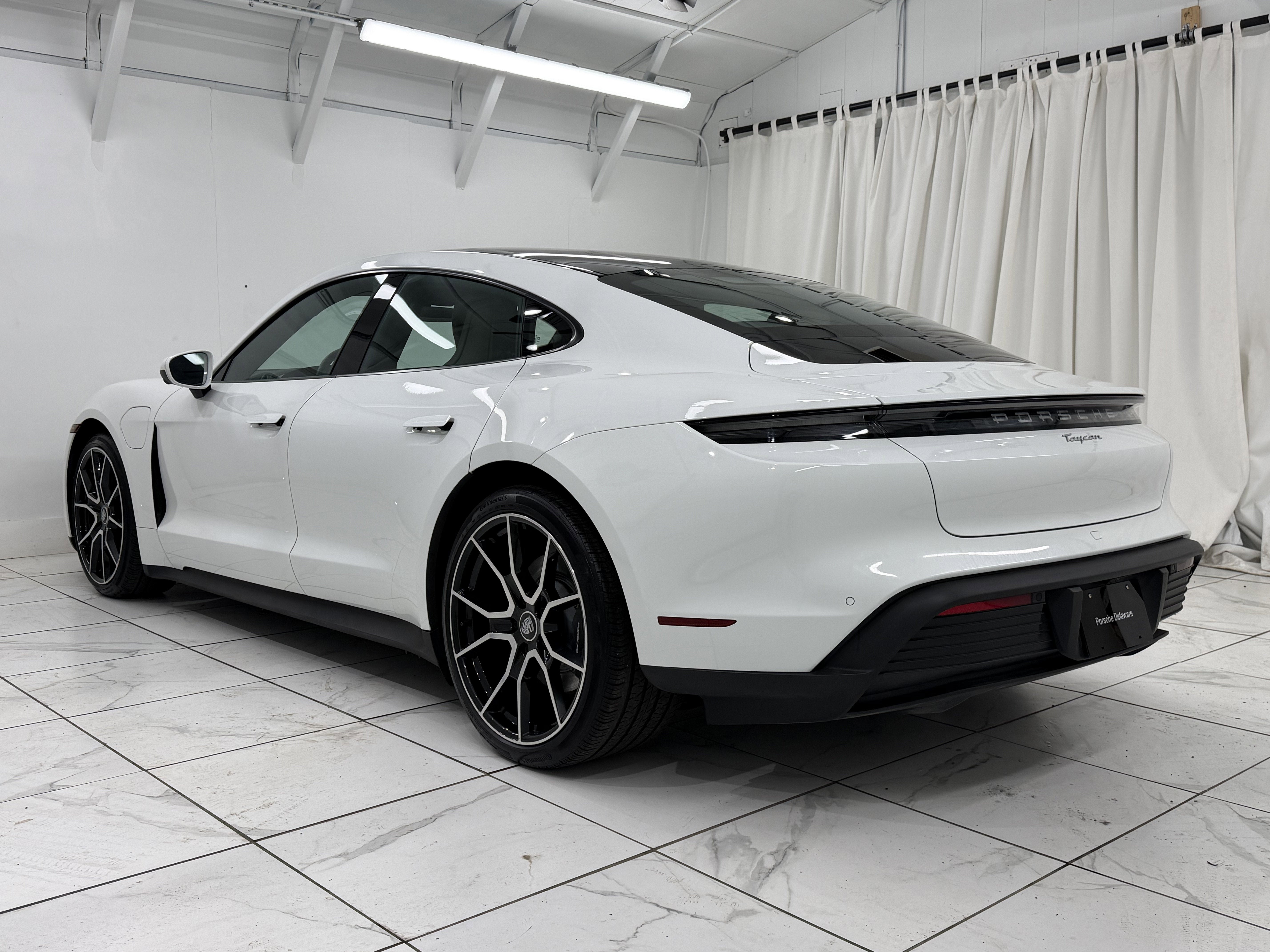 2022 Porsche Taycan RWD