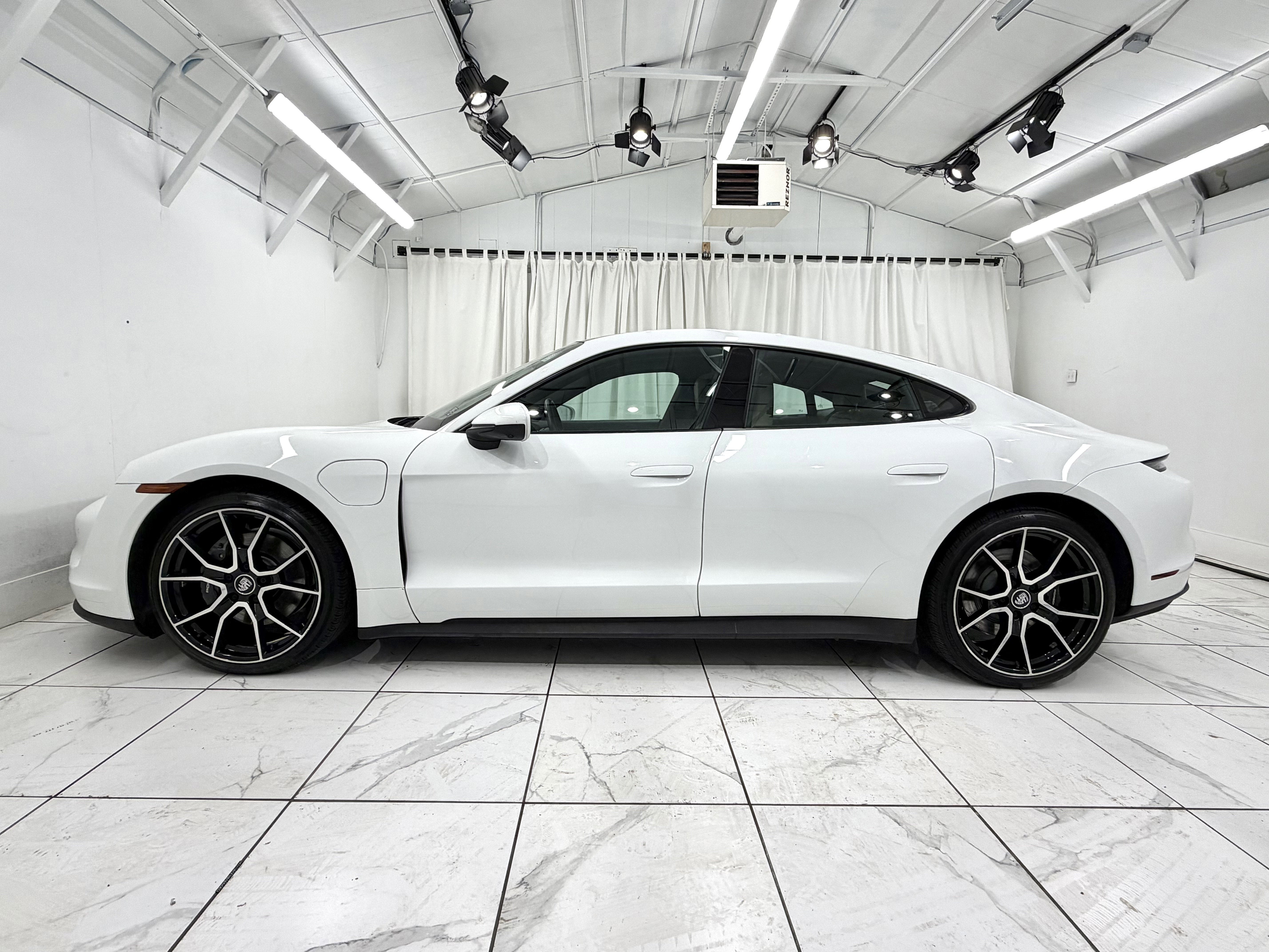 2022 Porsche Taycan RWD