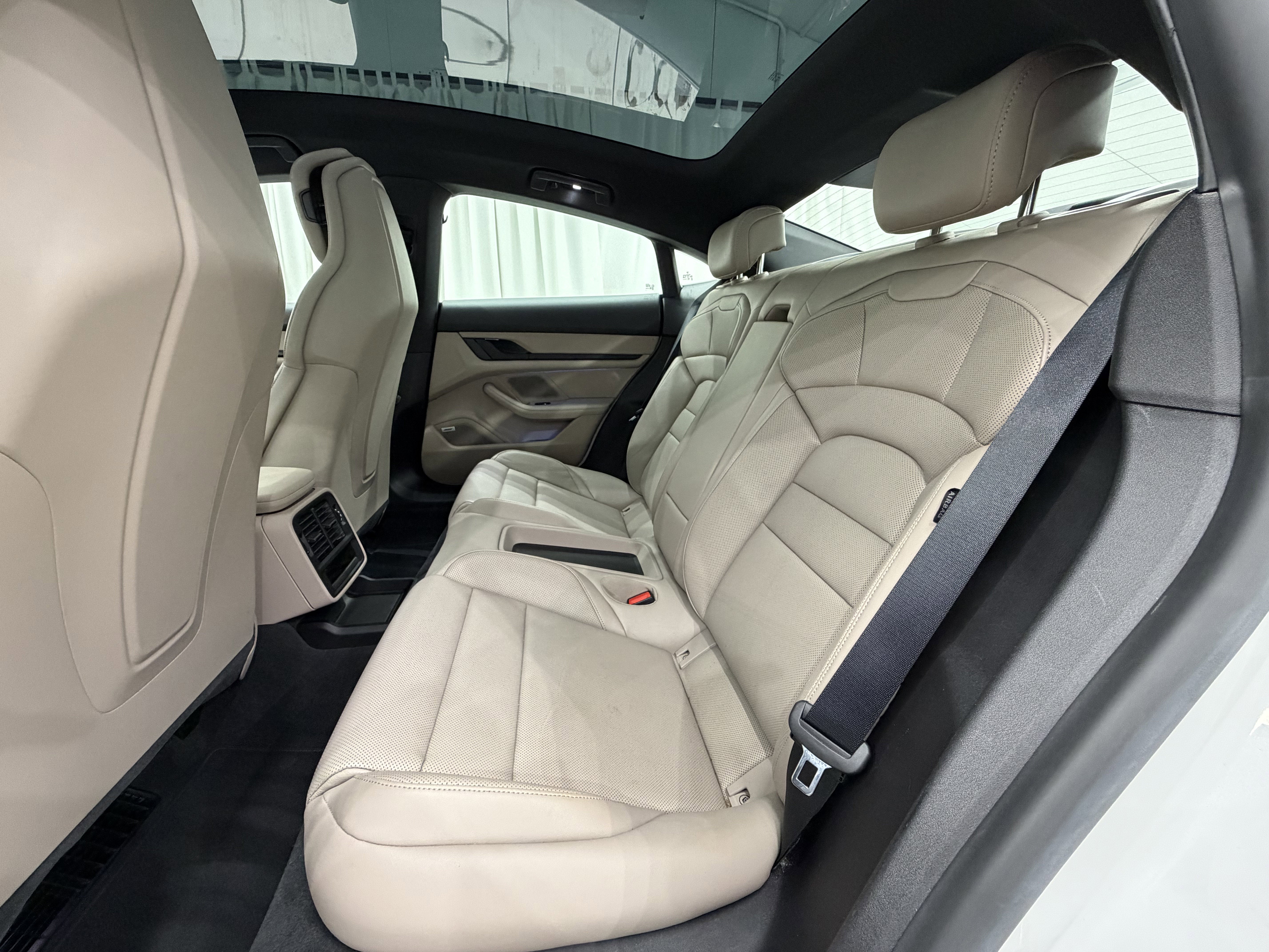 2022 Porsche Taycan RWD